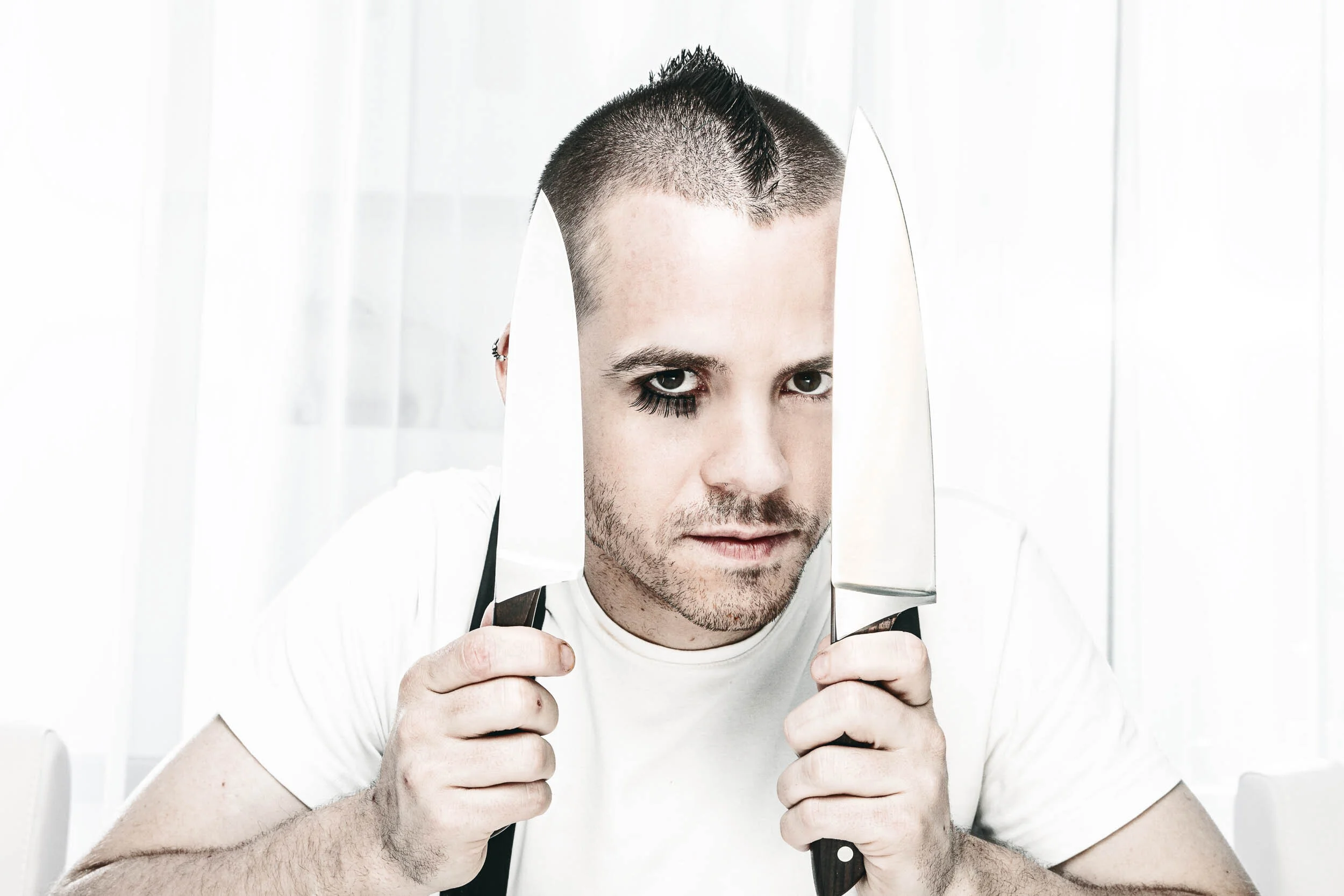   DABIZ MUÑOZ  
  THE WORLD’S BEST CHEF 2021  
  They call him the enfant terrible of the Michelin world. An avant-garde artist and a character. But there is more to a book than its cover. Meet the man behind the character that is Dabiz Muñoz, the wo
