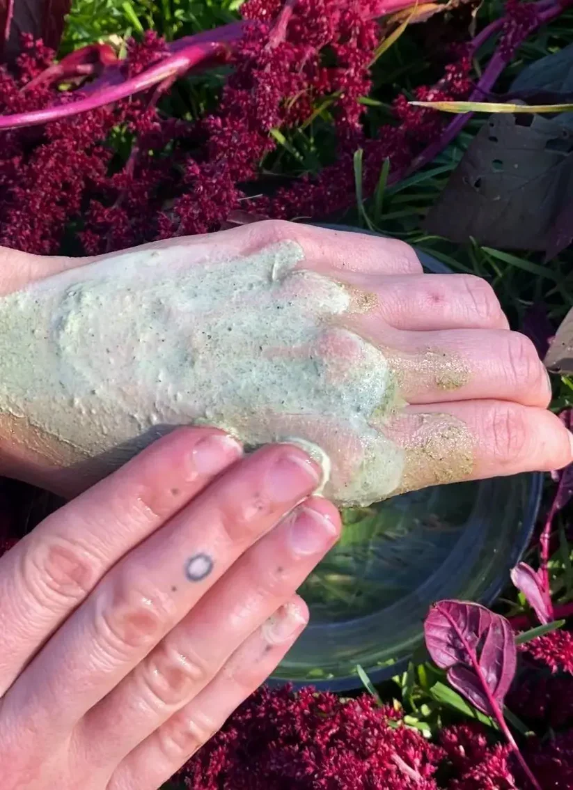 Apis Lunar Lymph ✿ Subtle Movements Mask