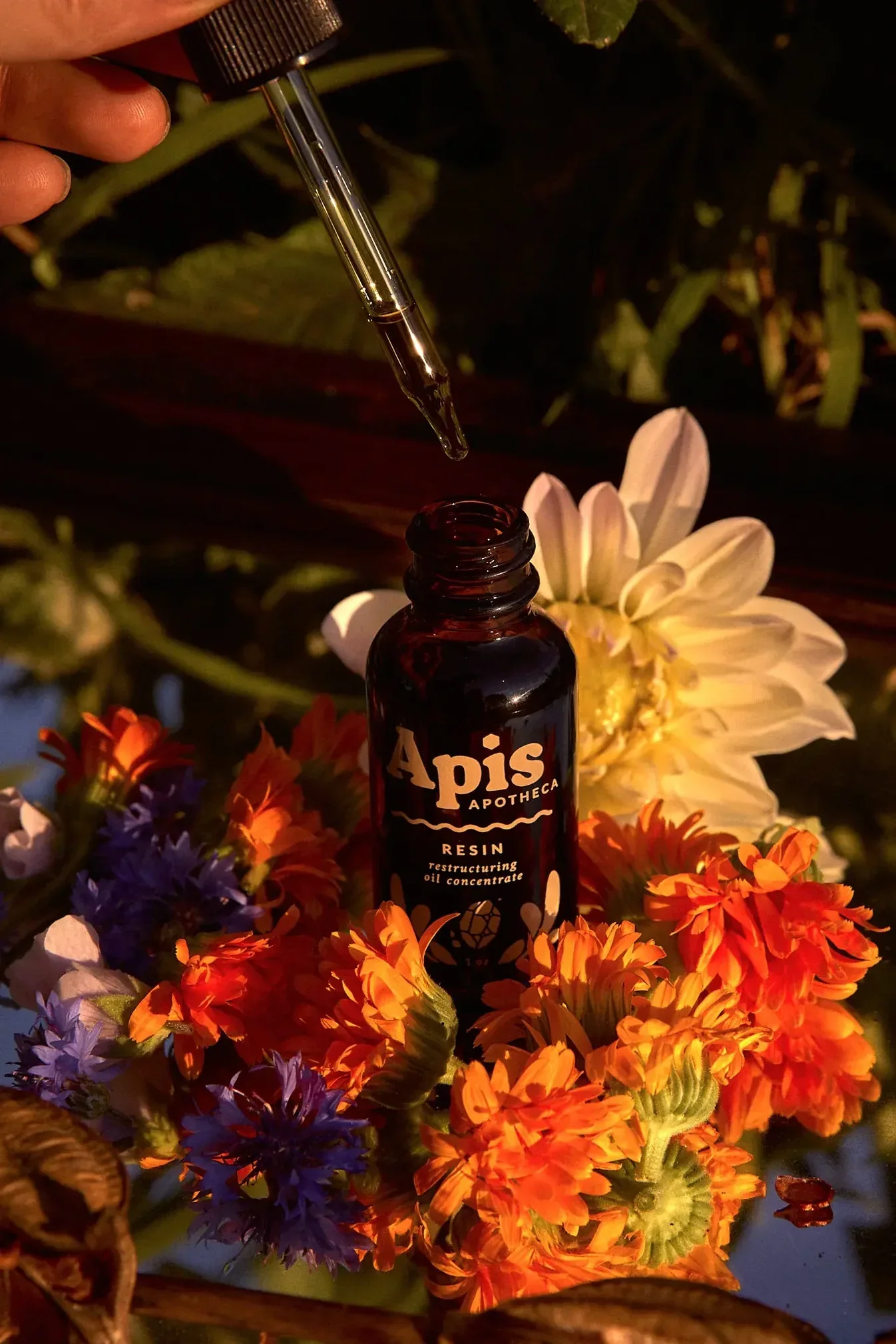 Apis Resin ♡ Restructuring Oil Concentrate