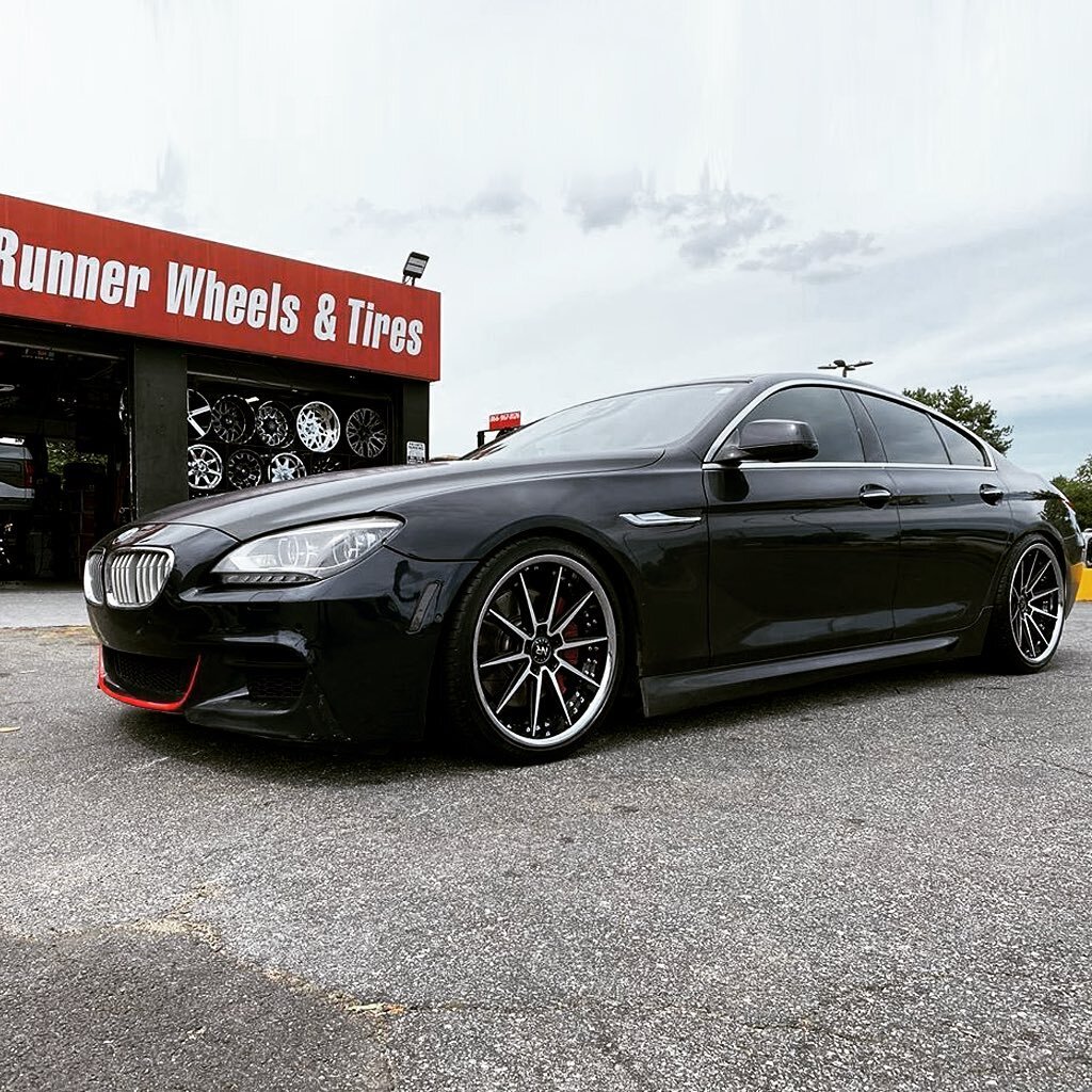Sitting low and clean on NR110
Order your set today ! Shoot us a DM for info.
.
.
.
.
#noirelite #noir #wheels #bimmer #bmw #euro