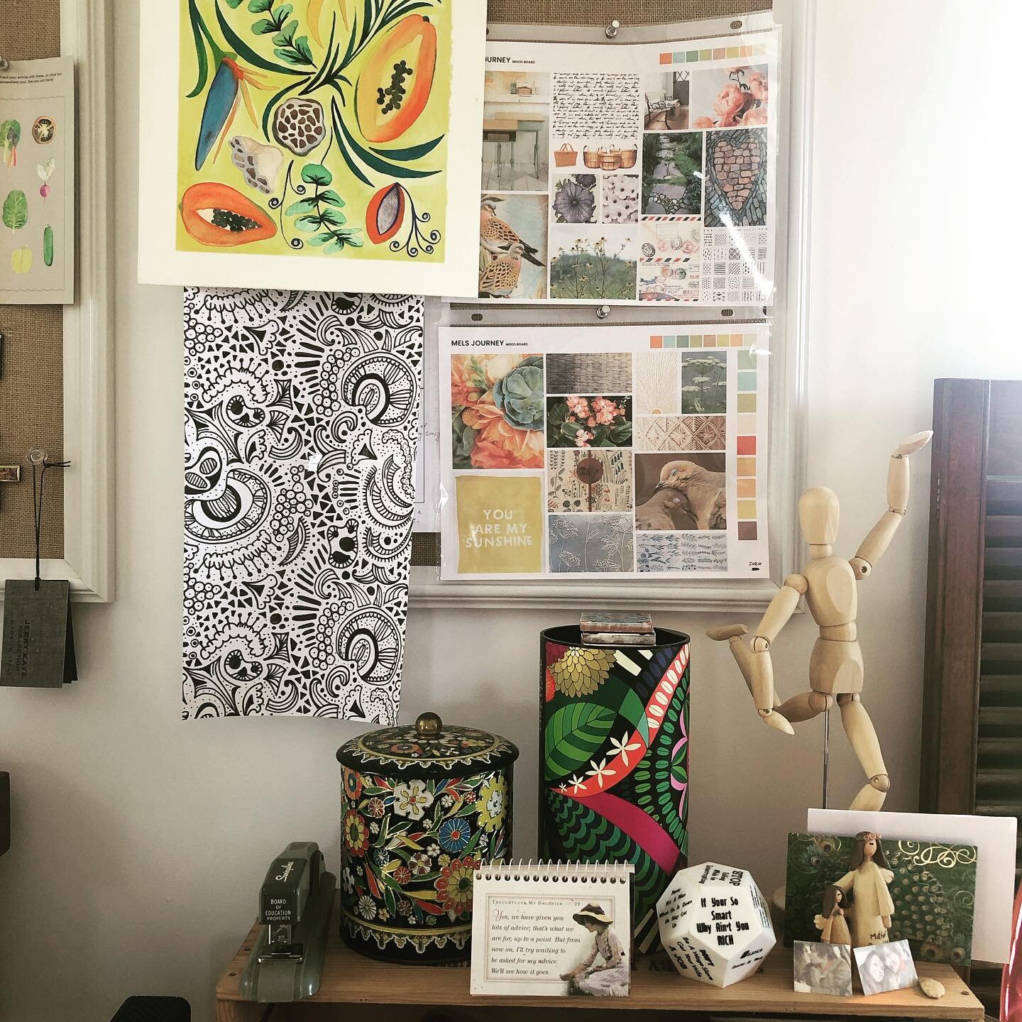 A little snap shot of my studio...
.
.
.
.
#artstudio #art #studio #studiospace #painting #businessowner #makeart #create #creativespace #drawing #moodboards #patterncollection