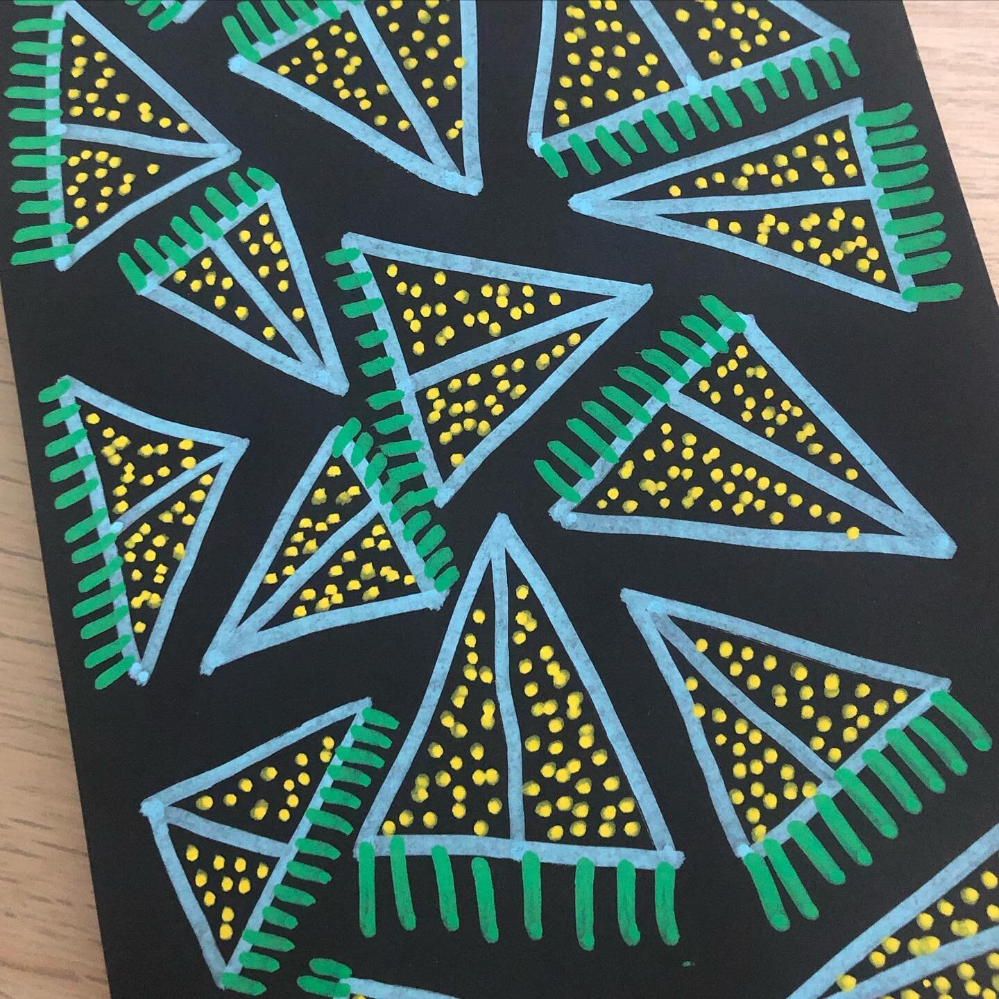 #posca pen free from drawing... I kind of think it looks like pizza slices...
.
.
.
.
.
#surfacedesign #pattern #patterndesign #surfacepatterndesign @weareooly #sketchbook #doodle #art #artistsoninstagram #artist