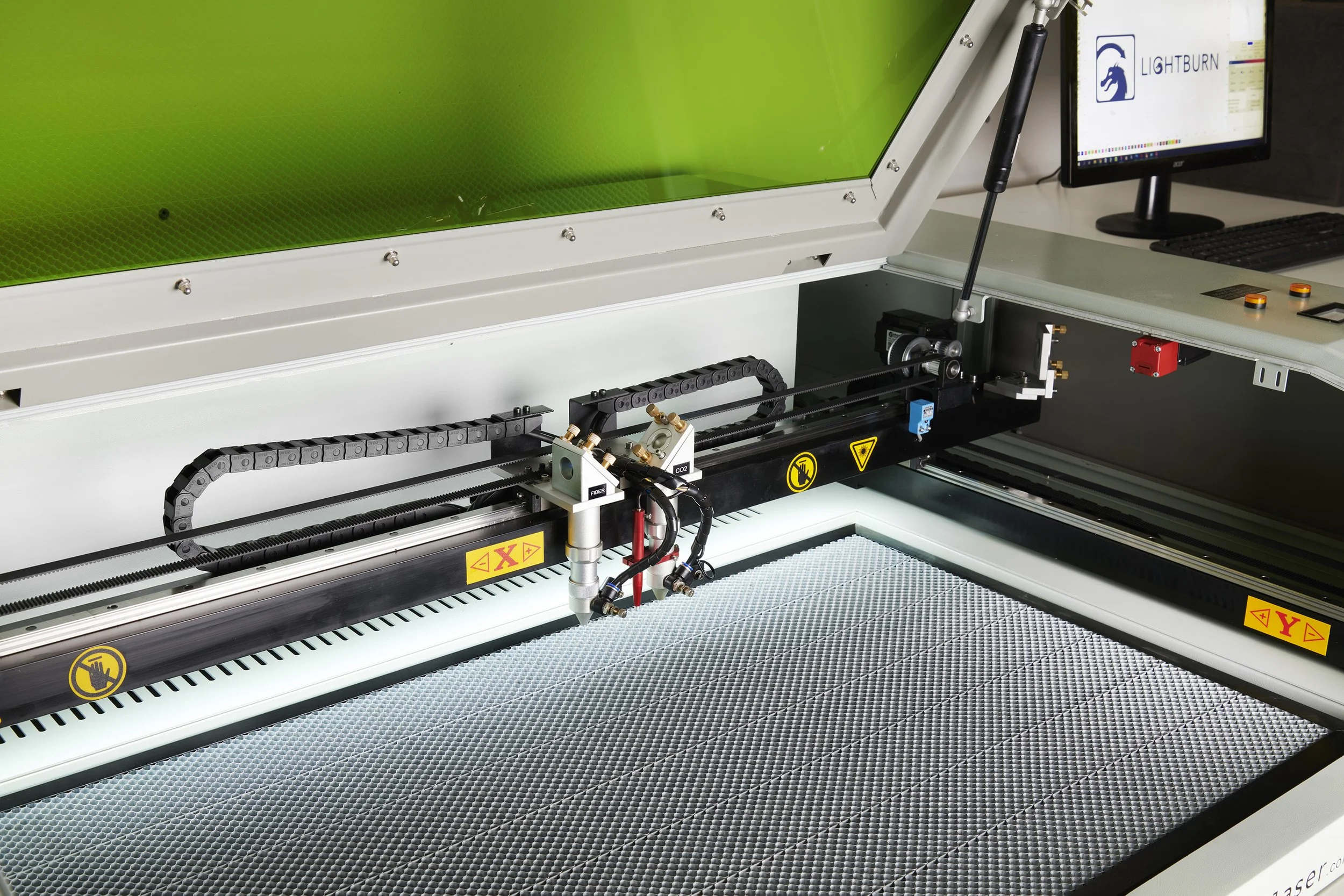 Metal Engraving Machine Dual Source Laser Engraver — Focused Laser