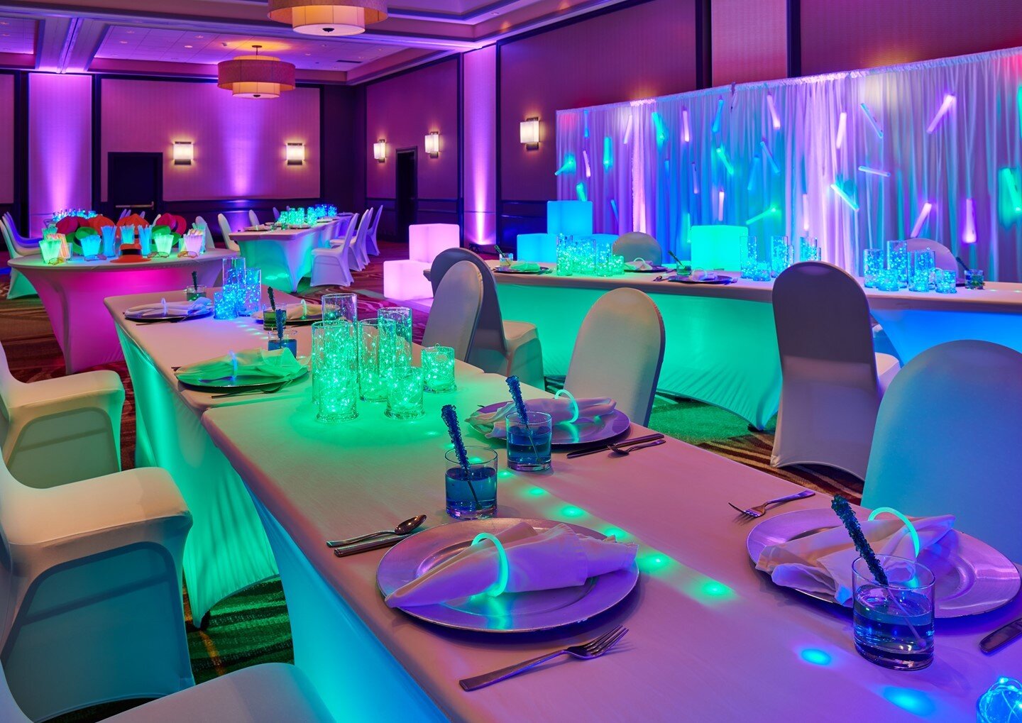 Neon Glow Parties are timeless! Plan your teens Mitzvah with us @northshoreballroom today and ask about our Mitzvah Menu &amp; Package options ✨
&bull;
&bull;
&bull;
&bull;
&bull;
&bull;
&bull;
&bull;
#barmitzvah #batmitzvah #bnaimitzvah #mazeltov #m