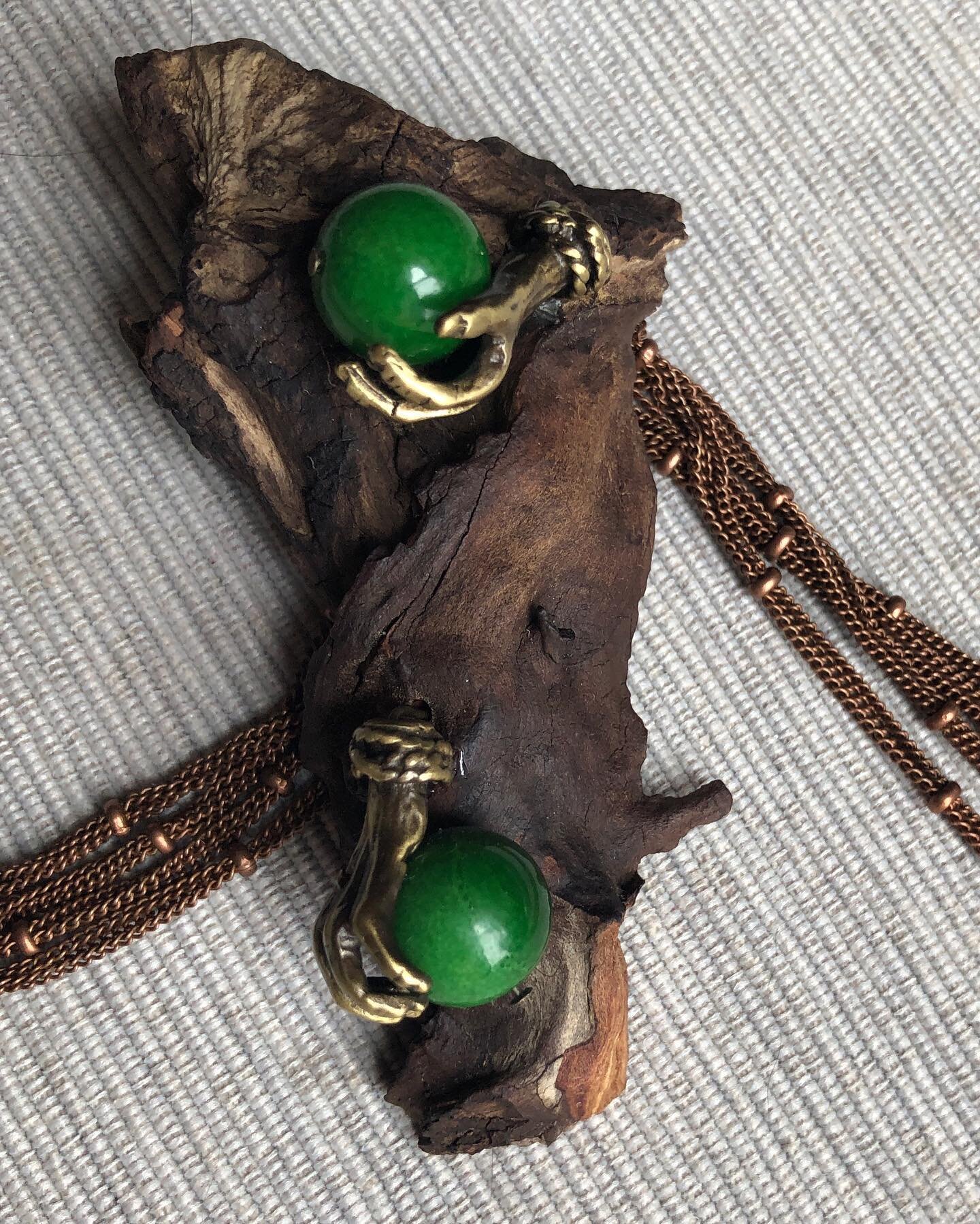 #bolotie #bolo #tie #handmade #oneofakind #original #wood #jewelry #jewelrydesign #fashion #style #wedding #costumedesign #groomsman #holdinghands #green #chain #beadworld #prettyboy #adornments #weddingseason #2019 #nyc #liverpool #jomanda4life  Mad