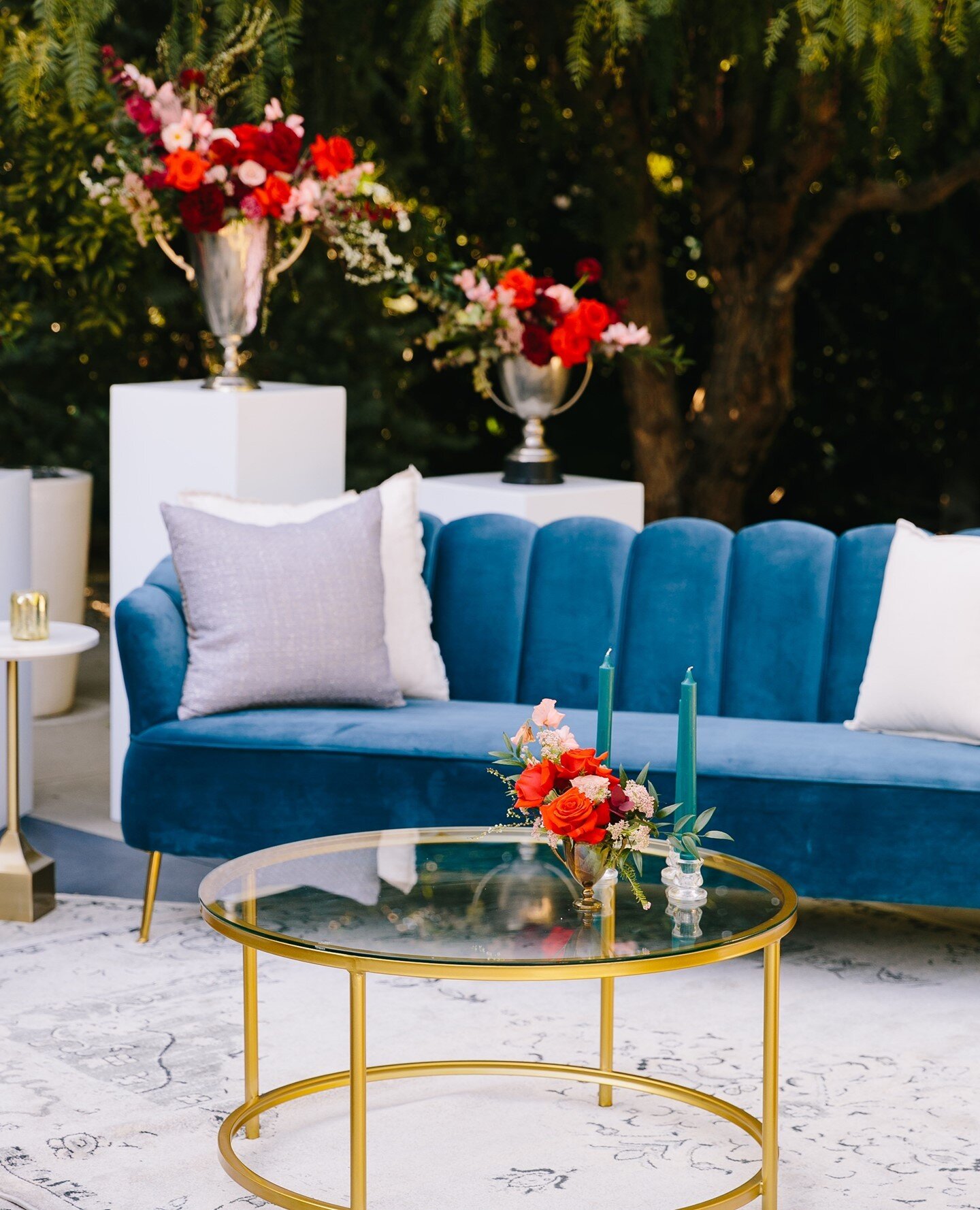 I'm all about the details, baby 💙⁠
⁠
Featuring the Contour Sea Breeze Sofa, Emmet Gold Coffee Table, Light Grey Abstract Rug, The Perfect Side Tables, Foundation White Pedestals and comfy pillows.⁠
⁠
Venue @thefighouse⁠
Design @figandwhiskey⁠
Photog