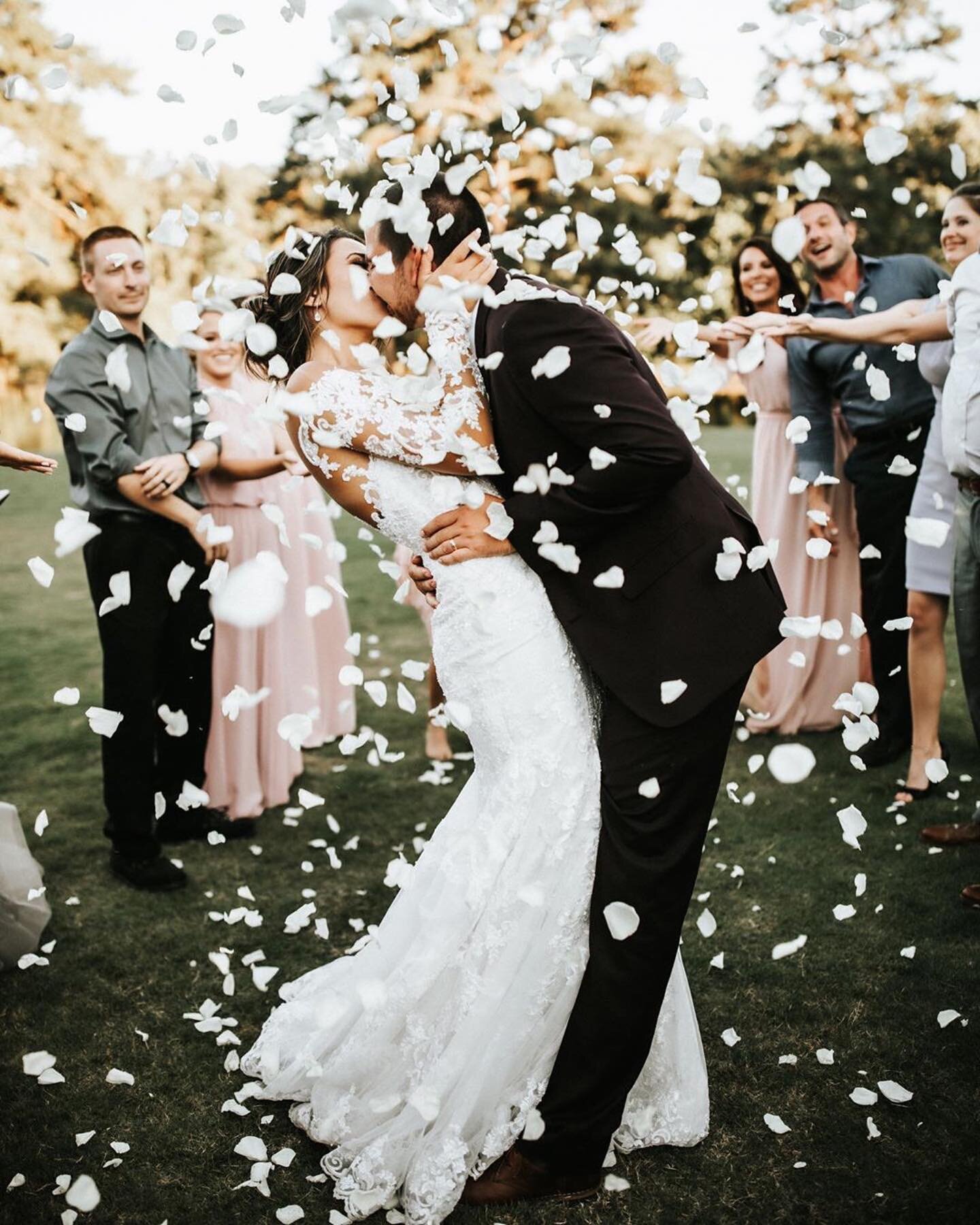 2020 didn&rsquo;t stop this wedding celebration! 🎊😍🎉 @beautyasylum_atlanta #beautyasylum @bridal_by_chelsea #beautyasylum_chelsea 📸 @katelynkingphotographyllc  @daisyhillvenue