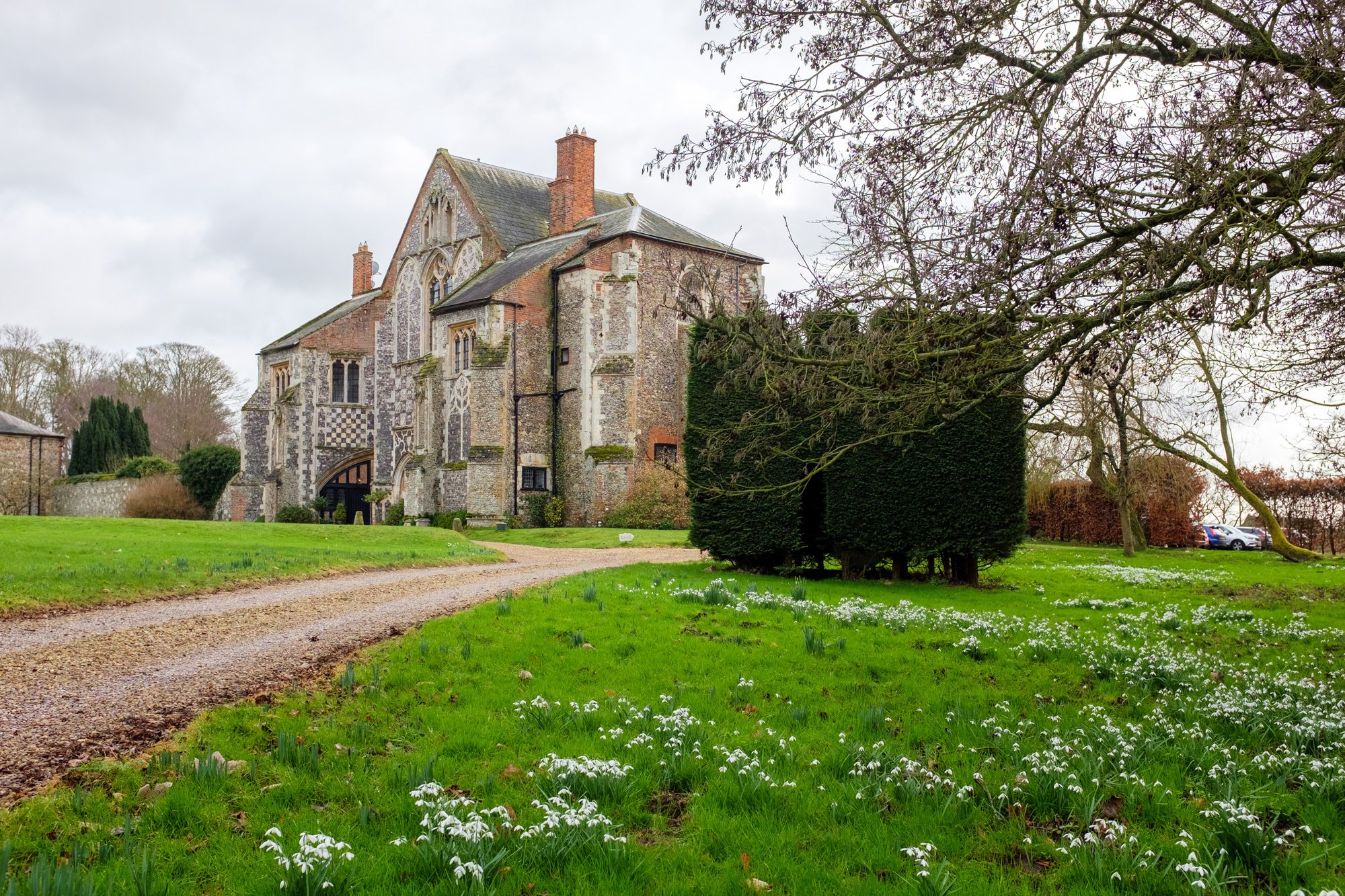 Butley Priory small wedding-101.jpg