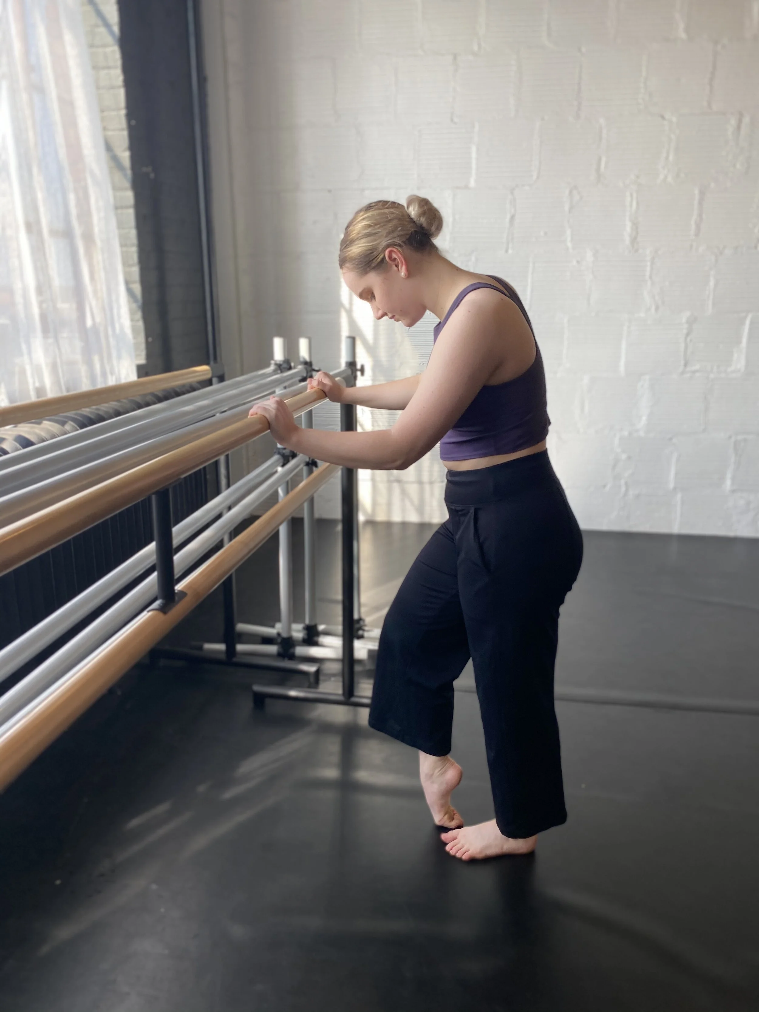 stretching barre window Dance acting ballet jazz lyrical contemporary theater musical camp singing voice glee club Amber Keeley director Mpls classes twin cities workshops Spring Dance Theatre Academy NE Minneapolis MN St St. Saint Paul Minnesota