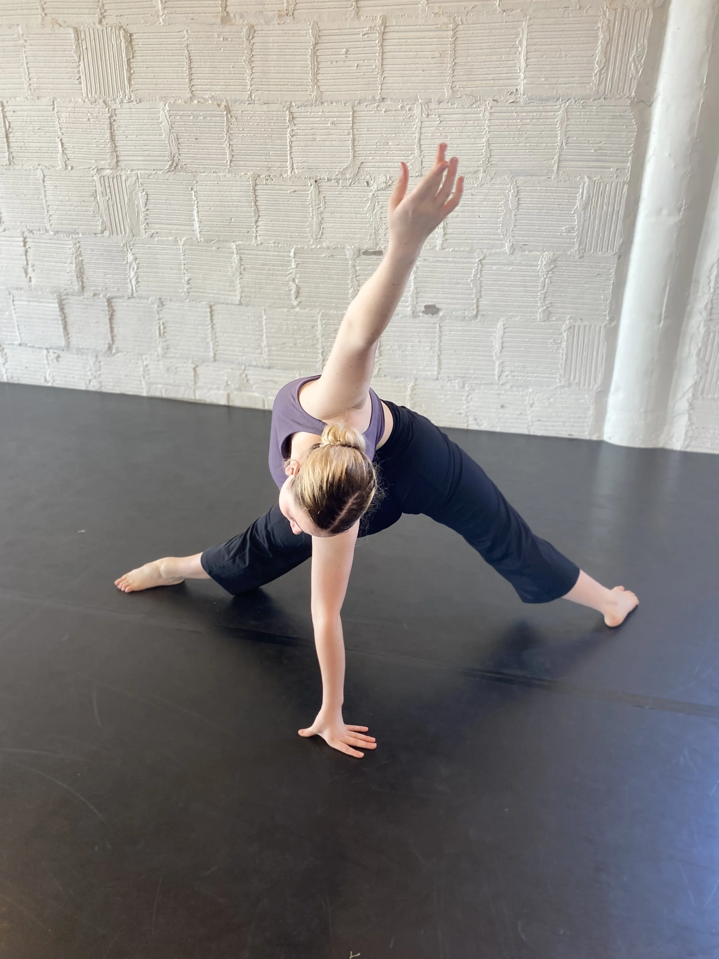 arch pose purple top black pants Dance acting ballet jazz lyrical contemporary theater musical camp singing voice glee club Amber Keeley director Mpls classes twin cities workshops Spring Dance Theatre Academy NE Minneapolis MN St St. Saint Paul Minn