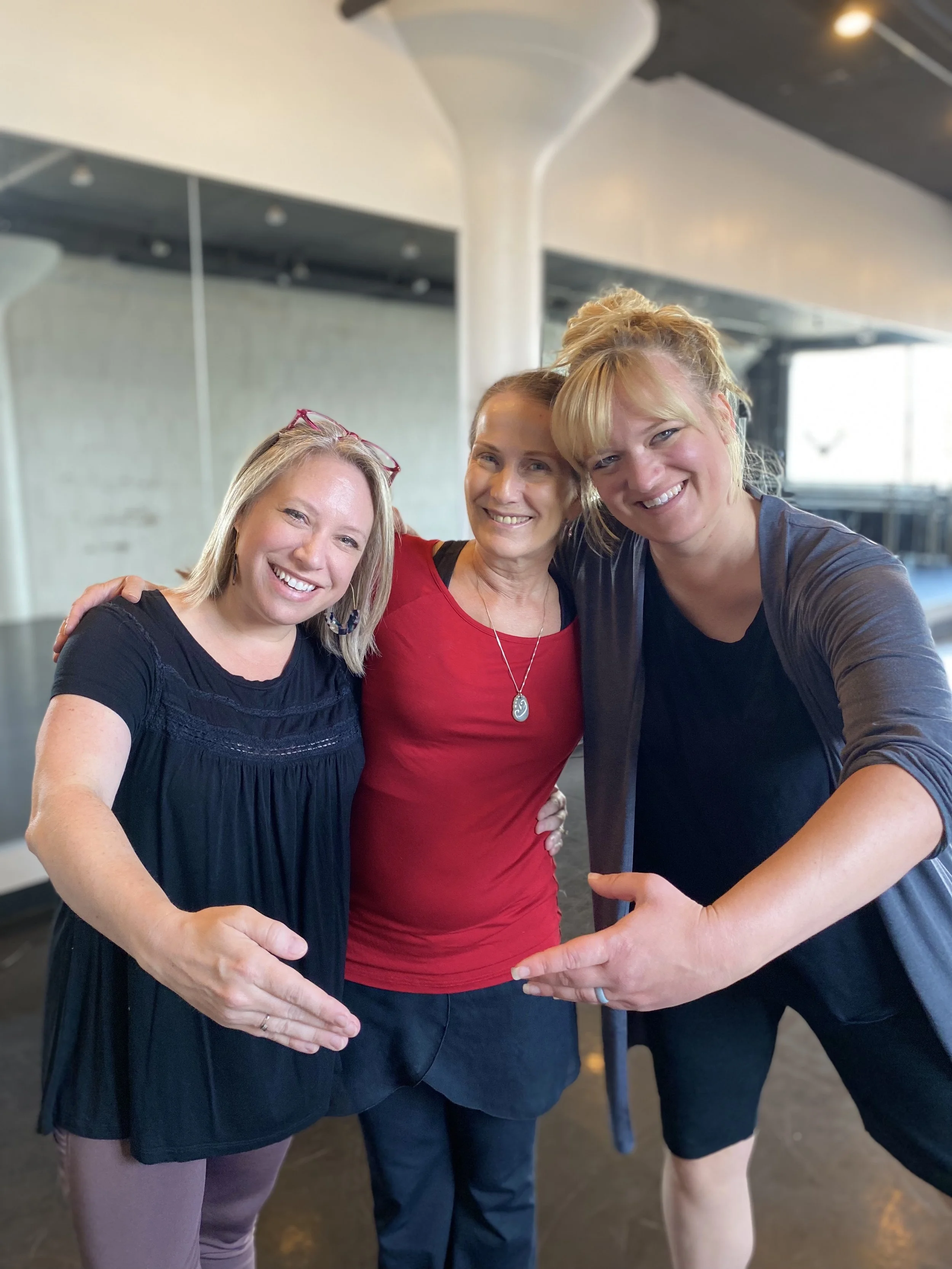 Amber Keeley Tina Wallum Mykala Micek mirrors white wall black floor gray sweater black short red shot ballet skirt purple leggings Dance dancer studio acting ballet jazz lyrical contemporary theater musical camp singing voice glee club Amber Keeley 