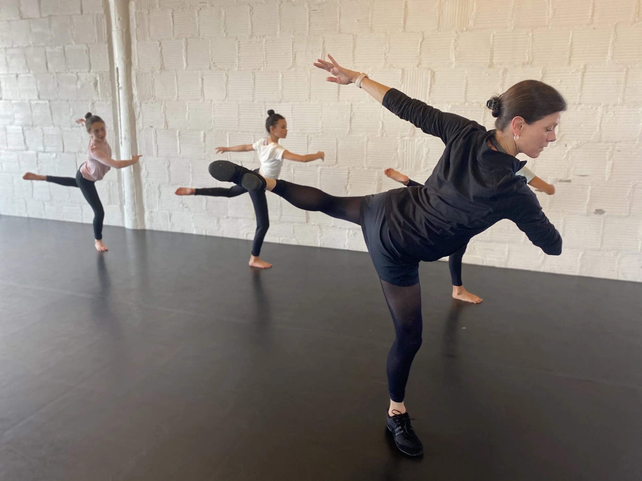 attitude teaching class Heather Brockman all black outfit Dance acting ballet jazz lyrical contemporary theater musical camp singing voice glee club Amber Keeley director Mpls classes twin cities workshops Spring Dance Theatre Academy NE Minneapolis 