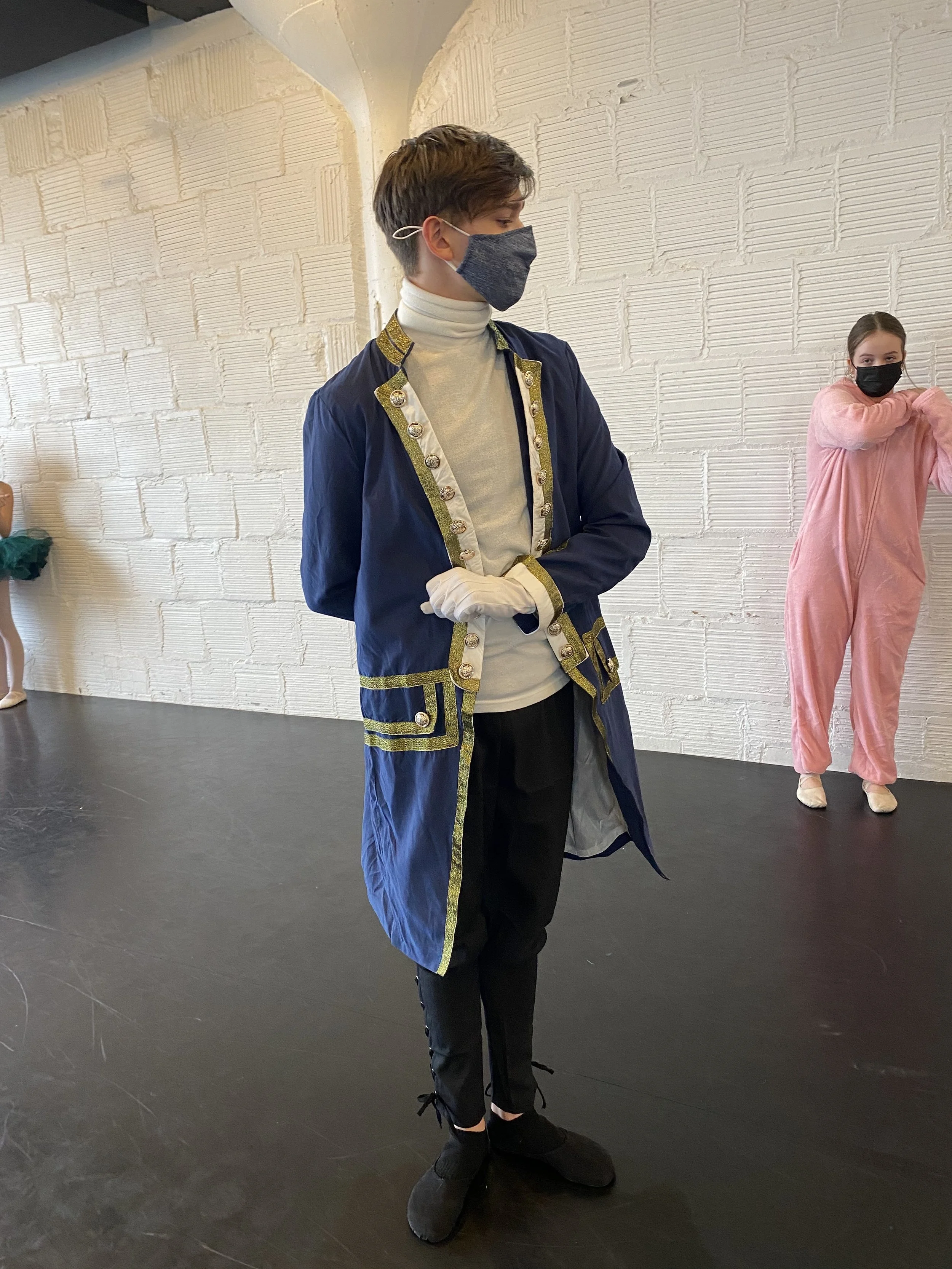prince charming feet in first position Dance dancer acting ballet jazz lyrical contemporary theater musical camp singing voice glee club Amber Keeley director Mpls classes twin cities workshops Spring Dance Theatre Academy NE Minneapolis MN St St. Sa