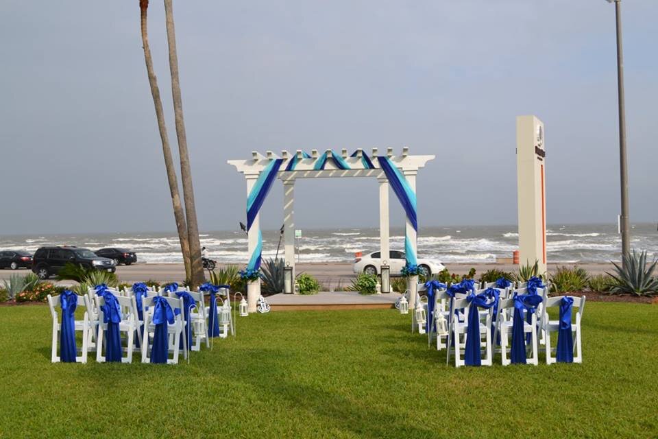 Pergola Arch Located at the Double Tree Hotel