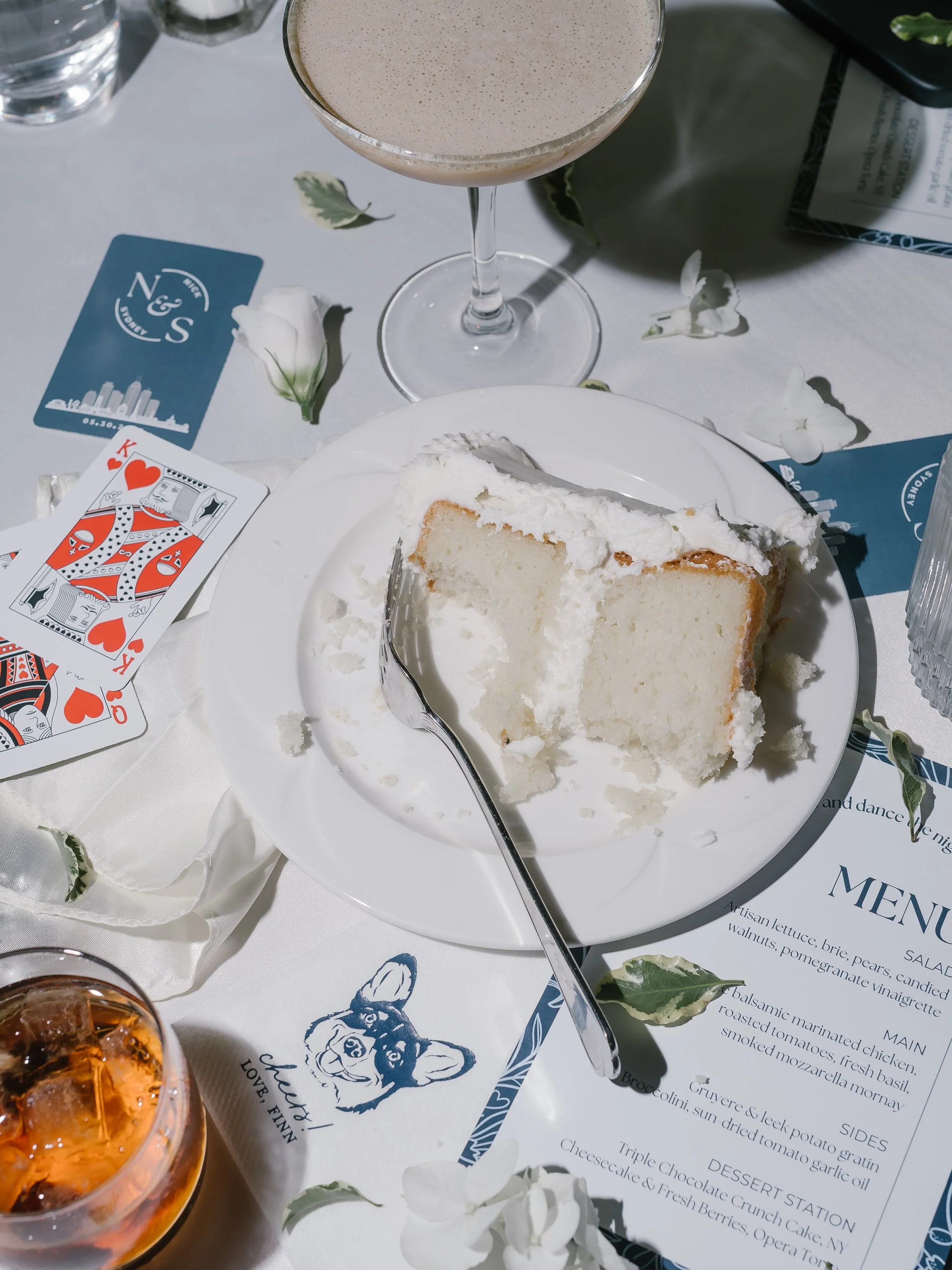 Open dancing details never disappoint.

Venue | @ismrentals x @indianamuseum 
Catering | @kahnscatering 
Photographer | @rebeccashehornphoto 
Videographer | @6thdayfilms 
Florist | @vabindyflorals 
Cake | @sweetescapecakeco 
Bride + Groom | @syd_bien