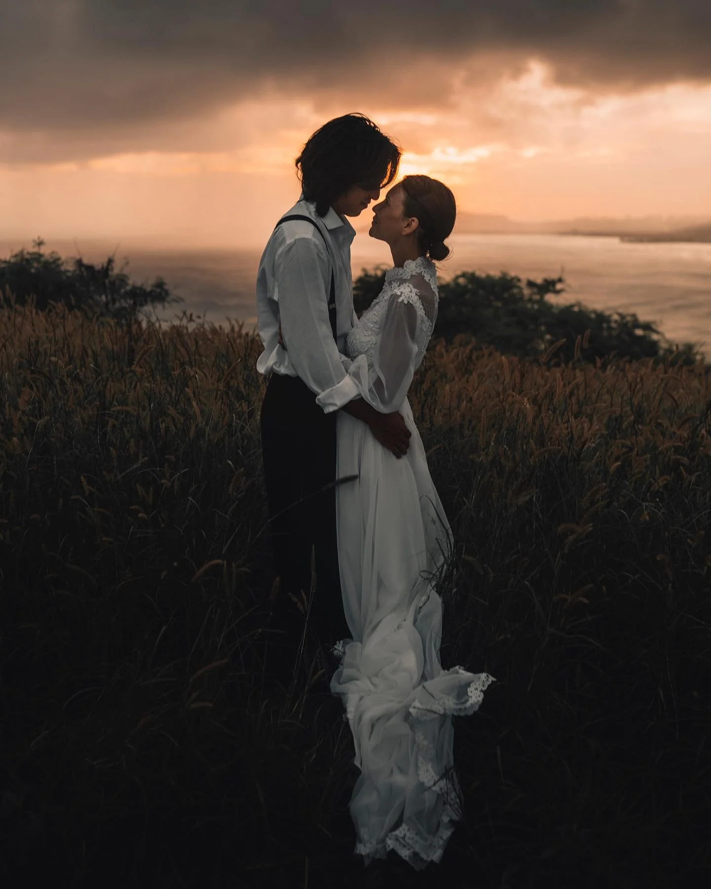 πΊ Aloha, Forever! ποΈ
Golden sunsets, swaying palms, and a love as endless as the ocean—this is what Hawaii wedding dreams are made of. β¨π Whether you’re saying “I do” on a secluded beach or atop a breathtaking cliffside, w