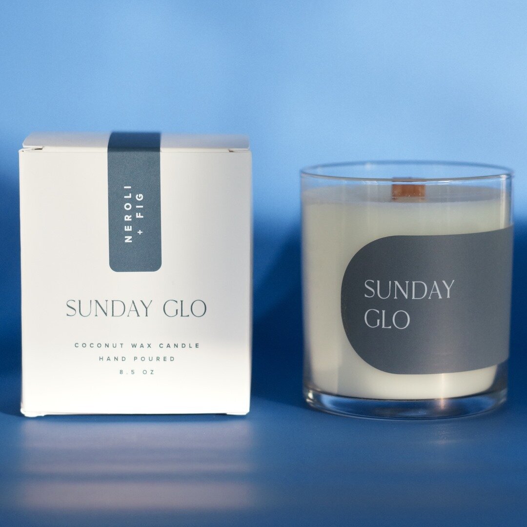 Top notes of earthy fig combined with citrus. Uplifting and energizing, this fragrance highlights neroli, the sweet bright oil extracted from orange tree blossom. #Findyourglo ⠀⠀⠀⠀⠀⠀⠀⠀⠀
⠀⠀⠀⠀⠀⠀⠀⠀⠀
#candles #soycandle #coconutcandle #woodwickcandle  #m