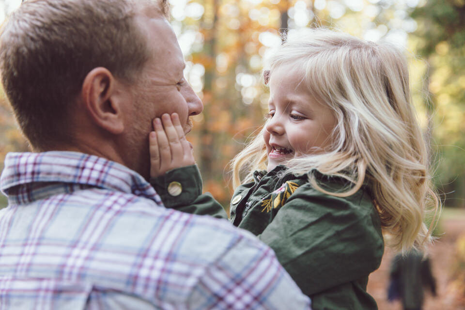 aldene-nicole-photography-fall-family-photos-deschutes -falls-park-46.jpg