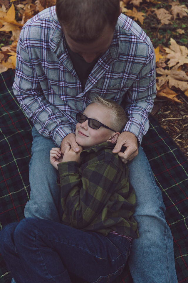 aldene-nicole-photography-fall-family-photos-deschutes -falls-park-48.jpg