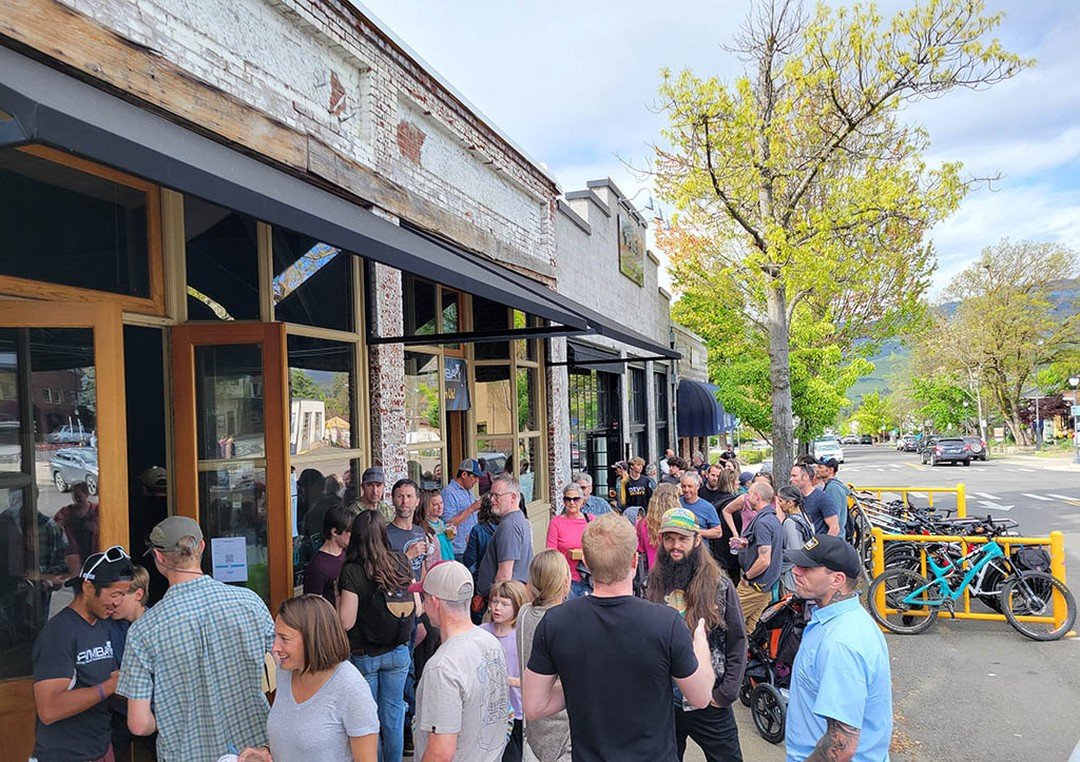 WHAT A PARTY. Just a couple of quick photos from tonight's RVMBA Membership Drive Party at @thenoblefoxashland . This is such a fantastic community, and you proved it tonight. Hope you all had as much fun as we did!
