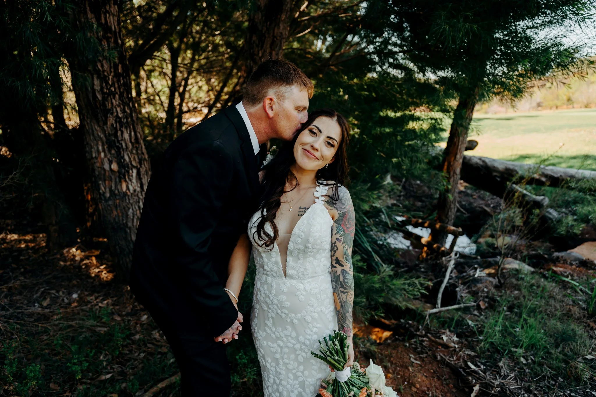 Monday weddings happen more often than you think... most people just aren't invited to them!

Nikki and Kayne booked the boutique package at @araluen_estate, enjoying a relaxed early afternoon ceremony, followed by quick photo session with @photeegra