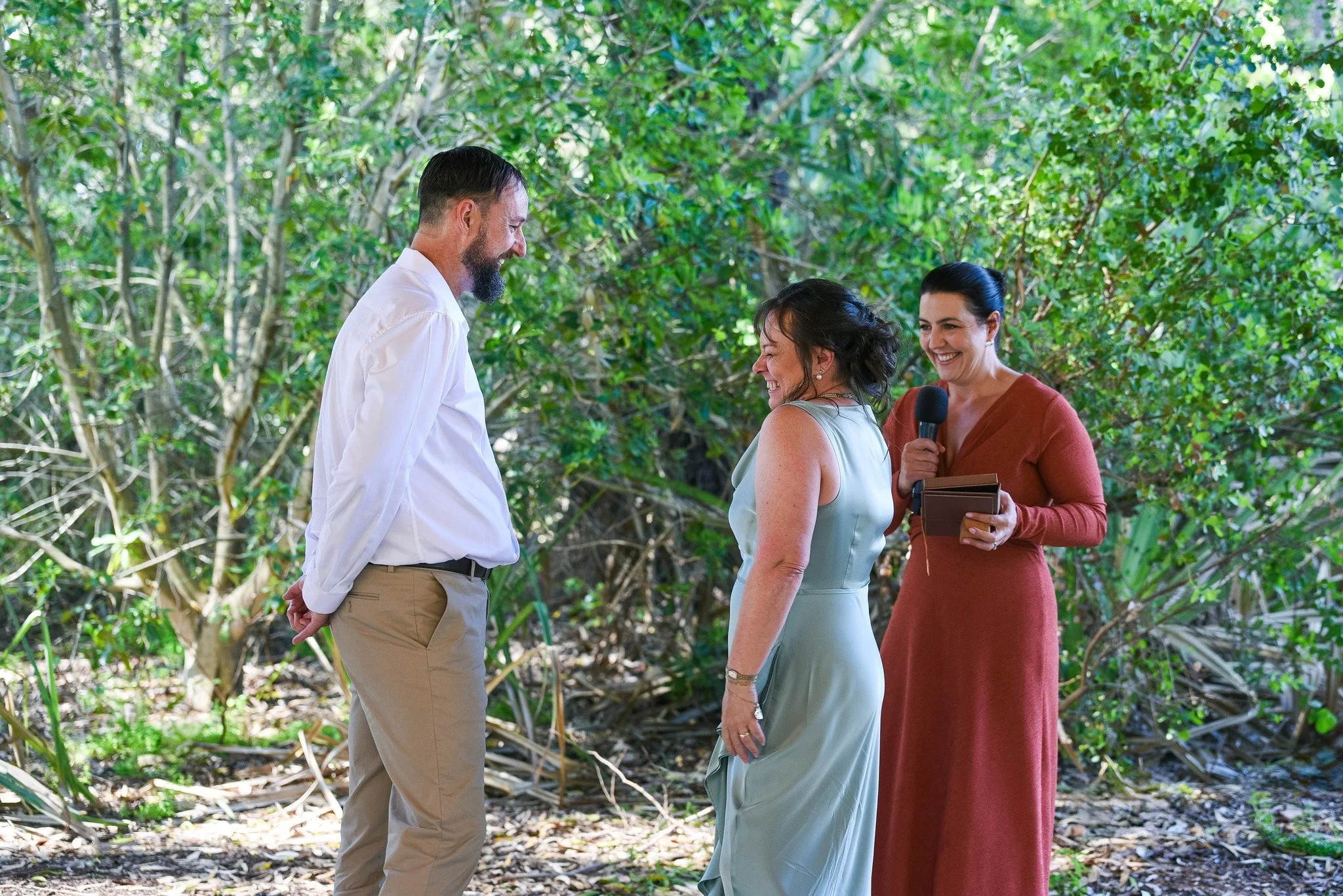 Most of the weddings I've officiated on October 31 over these years have not leaned in to a spooky Halloween vibe at all. 

Here in Perth, and especially at @kingsparkandbotanicgarden, it's a time where the weather is (usually) lovely, the flowers ar