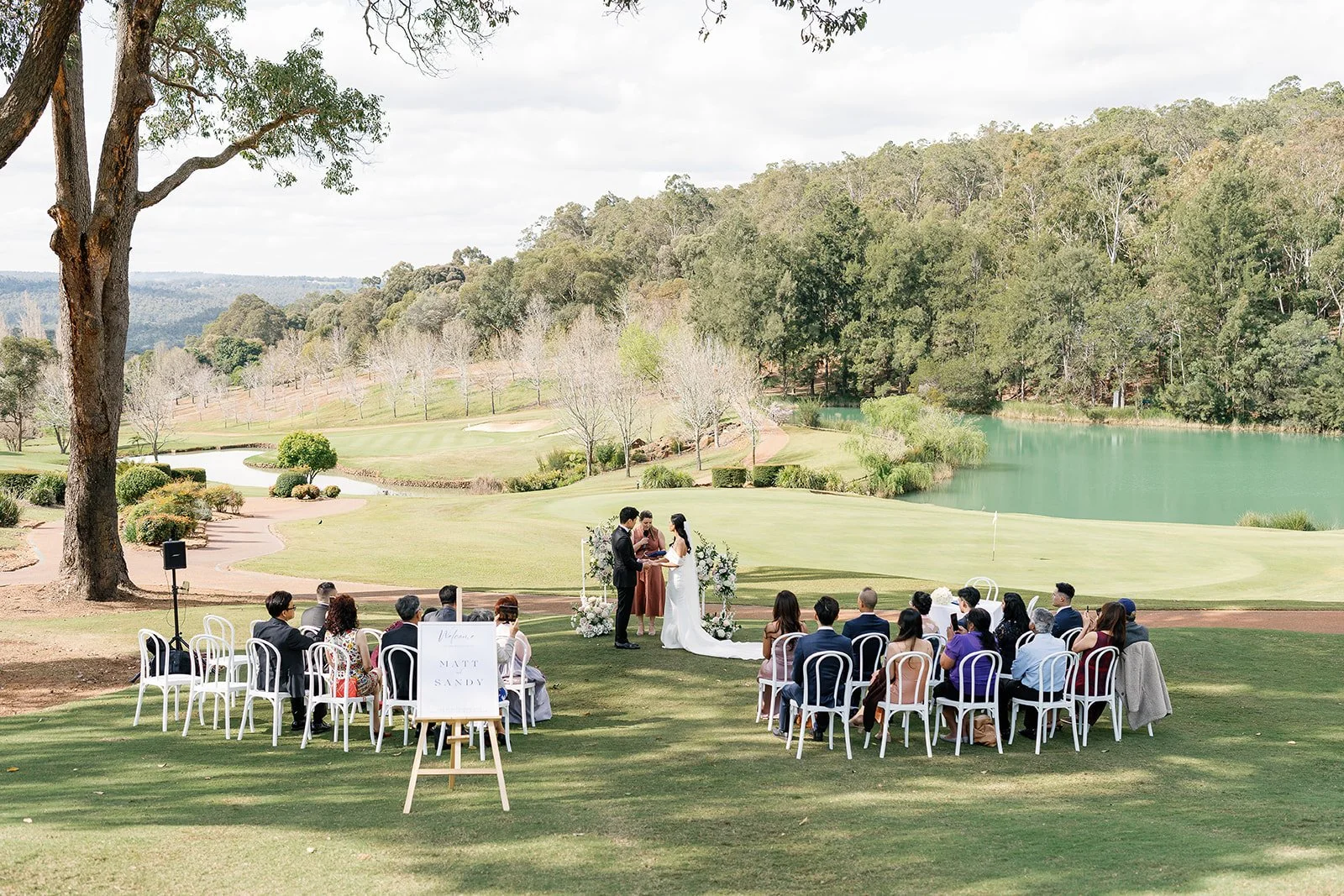 For the lovers... and the golf lovers!

Matt and Sandy chose to have their ceremony at @araluen_estate, overlooking the stunningly beautiful but often challenging golf course.

It makes sense, Matt knew Sandy captured his heart shortly after he reali