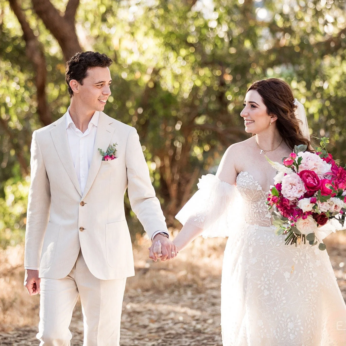 Being at @joondalupresortweddings over the weekend reminded me of all the beautiful couples I've worked with there over the years. 

In all seasons, it's such a pretty place and has so much to offer (even if golf isn't your thing).

Marcella and Jaco