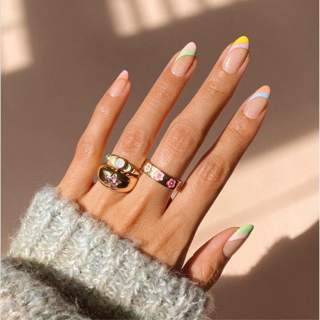 We&rsquo;re obsessed with this summer nail inspo from @overglowedit 🤩

What will your next mani be?