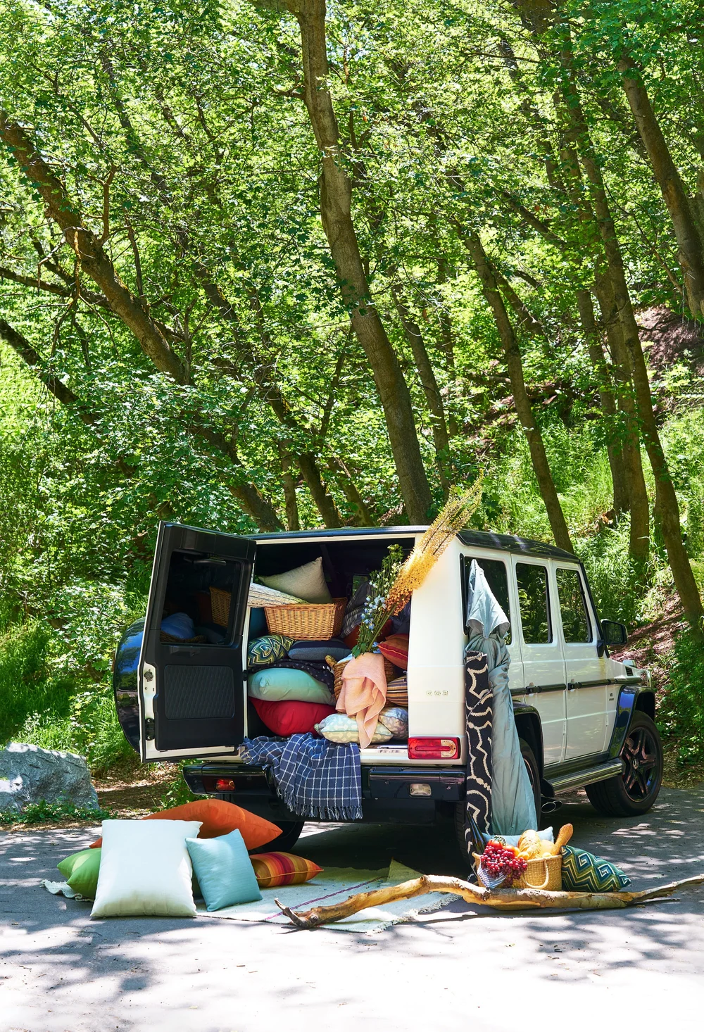RST outdoor textiles styled around a G-Wagon in the mountains