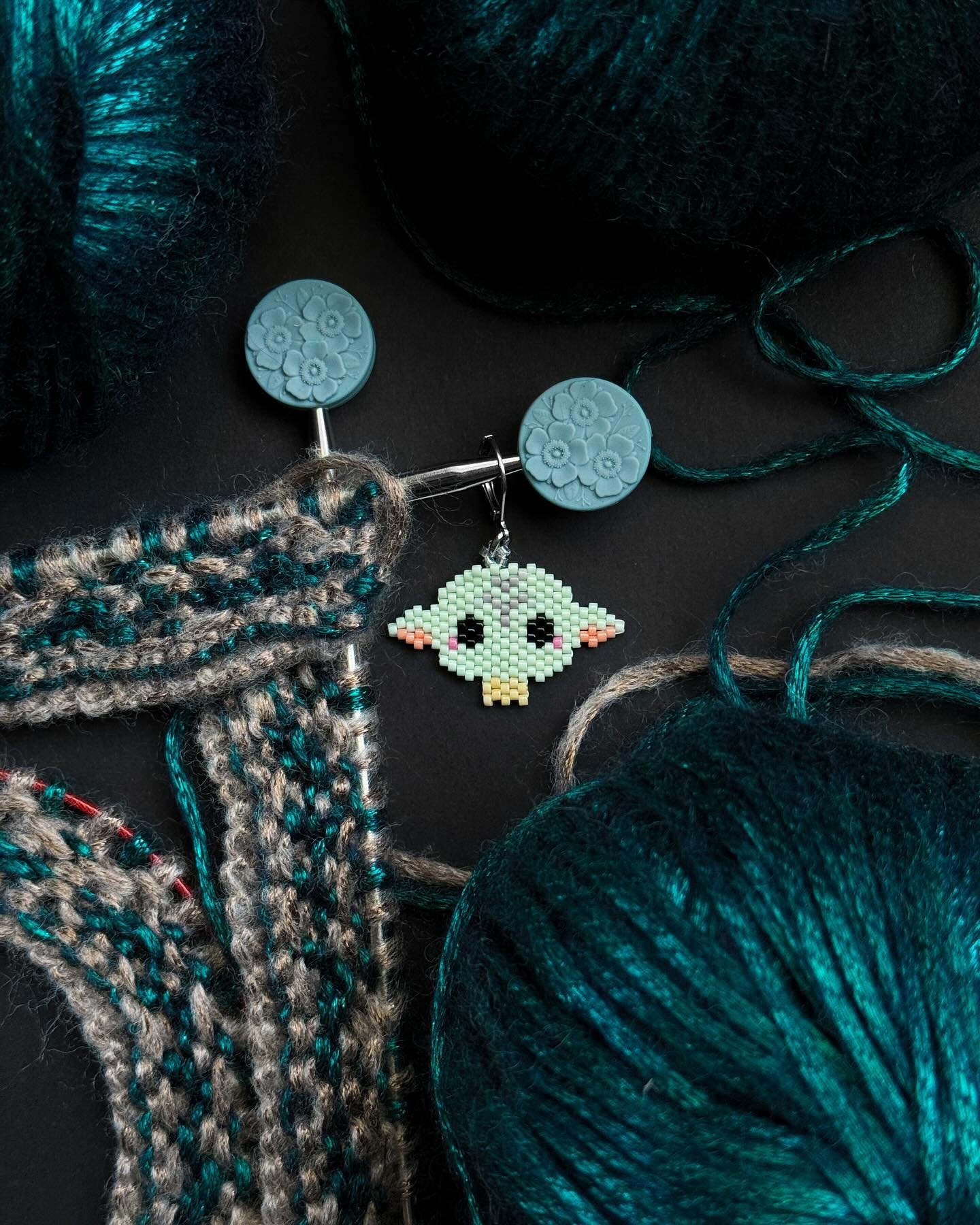 ✨MAY THE FOURTH BE WITH YOU!✨

#knitting #crochetlove #starwars #progresskeepers #stitchmarkers #knitknitknit #selfishcrochet  #yarnporn #indiedyer