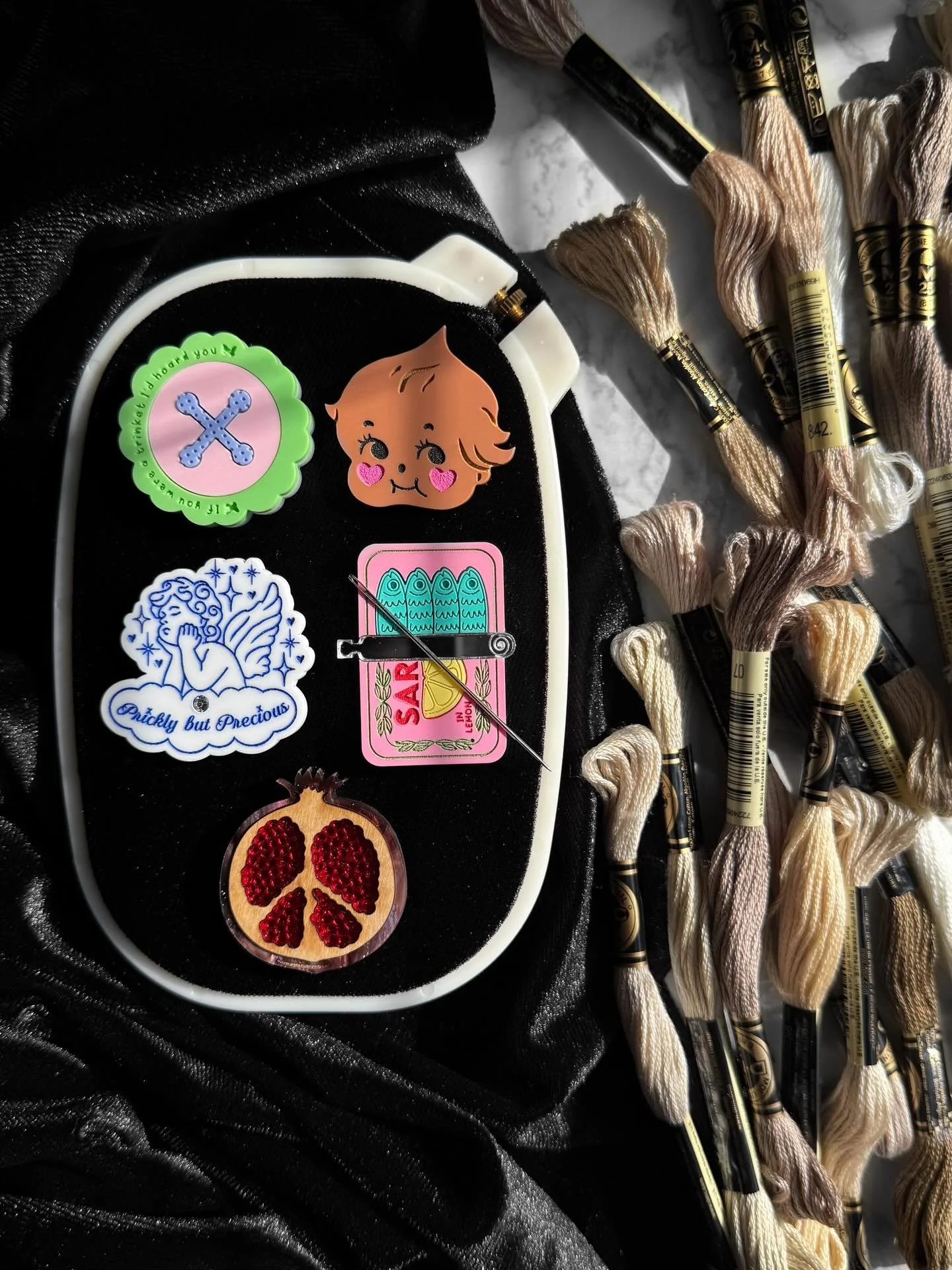 NEW NEEDLE MINDERS FOR ALL MY THREAD HEADS!🧵🪡🦄

If I&rsquo;m honest there&rsquo;s no theme here just little eclectic thoughts from my brain that said &ldquo;OH that would be cute&rdquo; and because I can I did😂

Which one is your fav?👀

🤎SHOP U