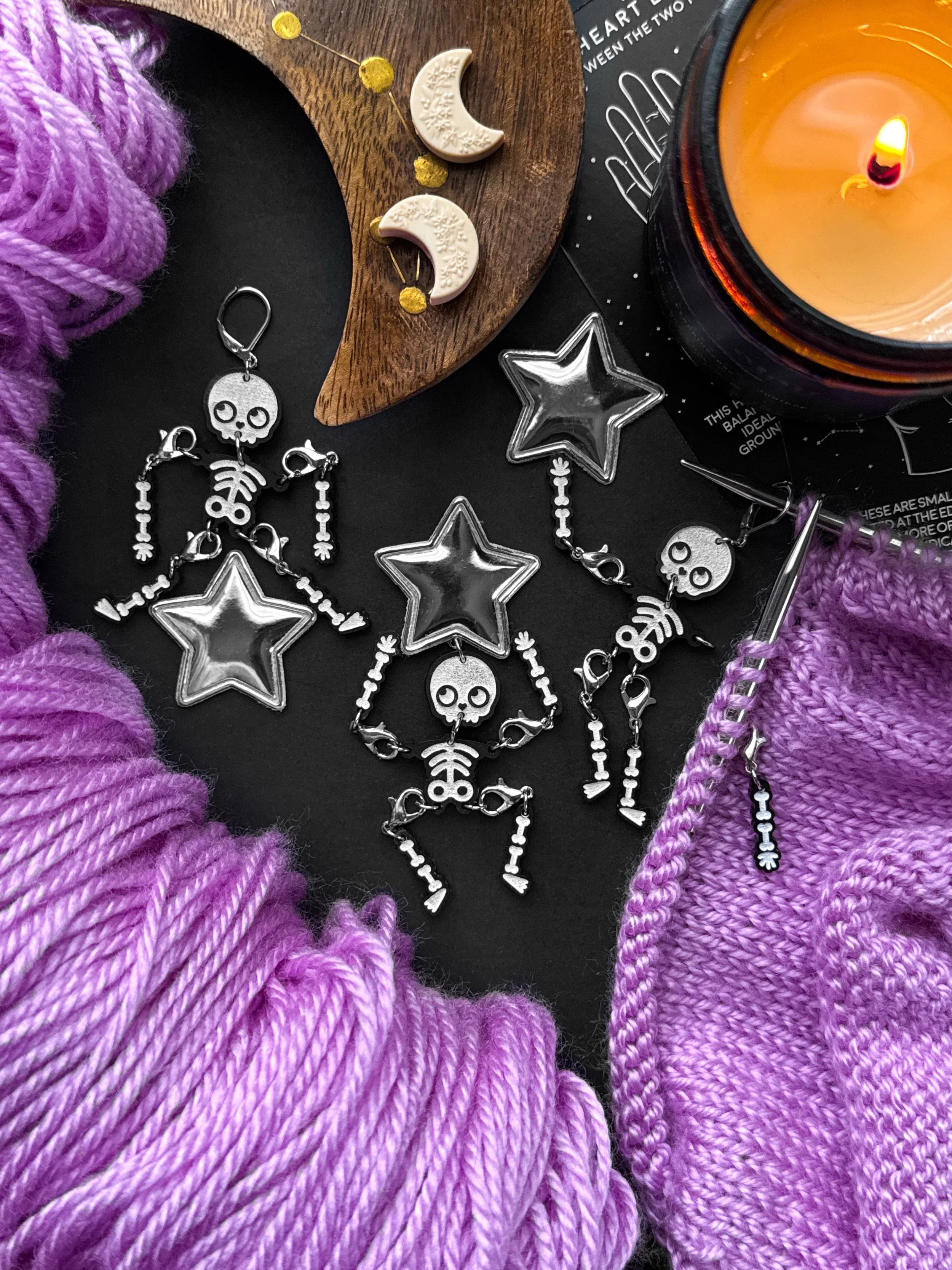Every WIP deserves a little extra help&hellip;even if it comes from a skeleton. 💀✨

5 in 1 Skellys are back and ready to lend an extra pair of hands (and feet!) whenever you need them! 🦴🧶

🎃HALLOWEEN NOTIONS DROP SUNDAY 10/4 AT 12PM EST🎃

#croch