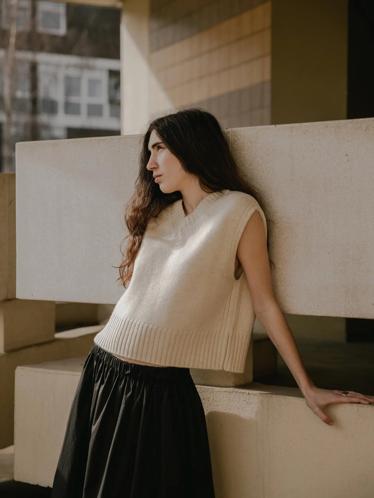 London bringing it a couple of weeks ago for wonderful @elwinstudio touring a much beloved neighbourhood with silks and knits and all good things with beauty @idakiani3 🌱