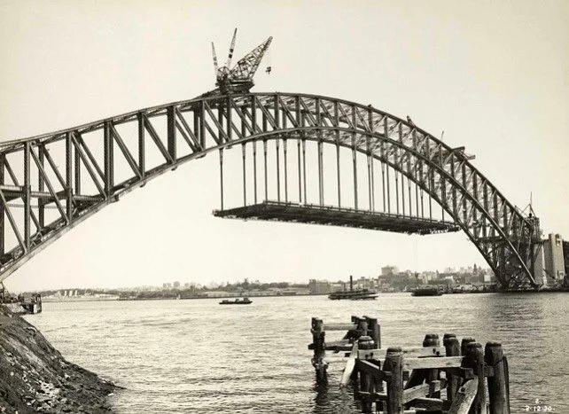 Road Deck - Sydney Harbour Bridge, 1930 - Connecting the city
Photograph sourced from nma.gov.au