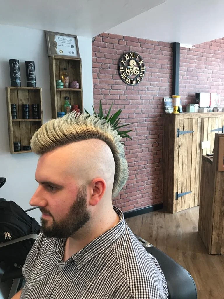 Middle Row Barbers - haircut