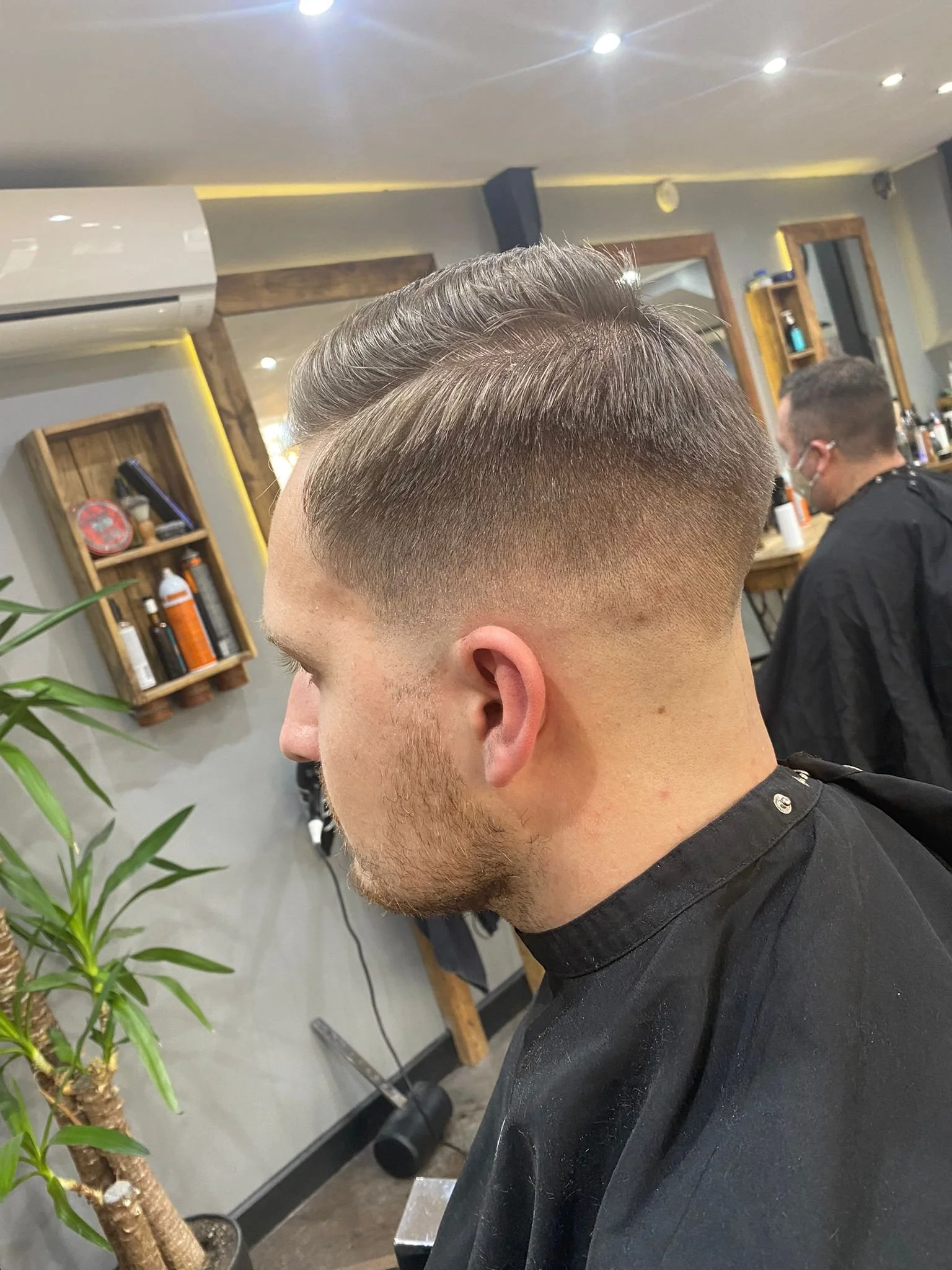 Middle Row Barbers - haircut