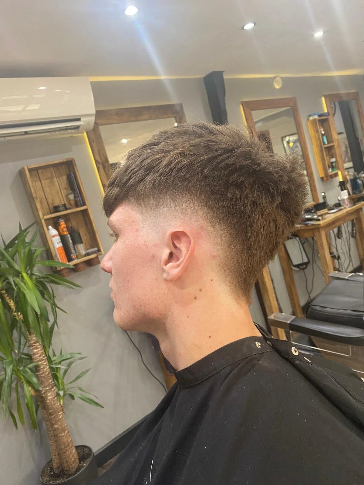 Middle Row Barbers - haircut