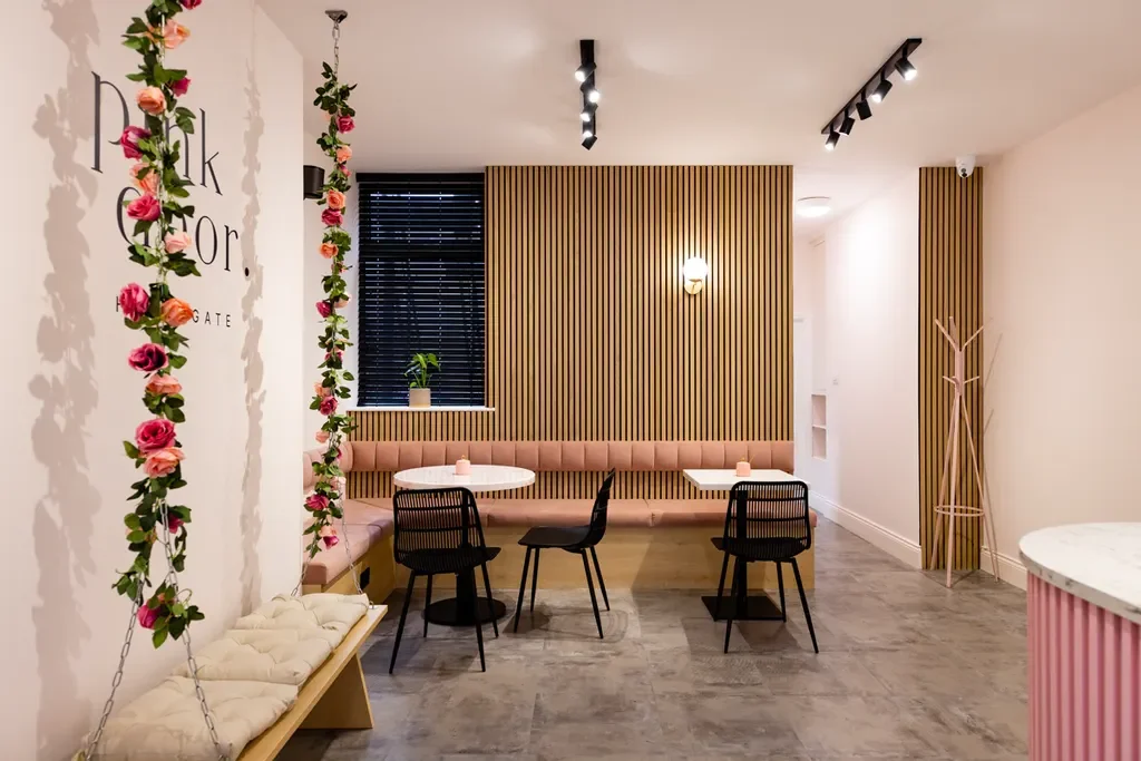 3_SocialRes_DT_PinkDoor_29thMarch2022.webp