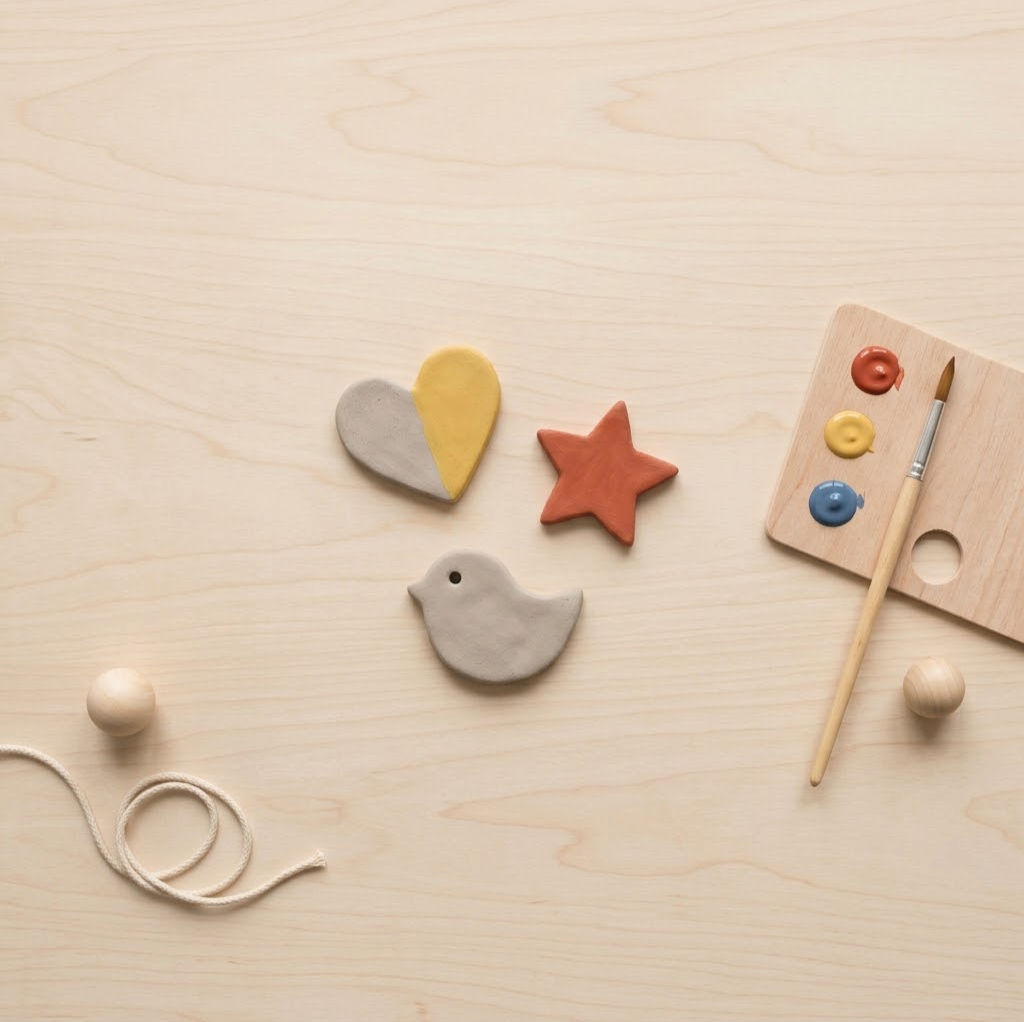 Beschilderde sleutelhanger of magneet van klei acrylverf voor kinderen