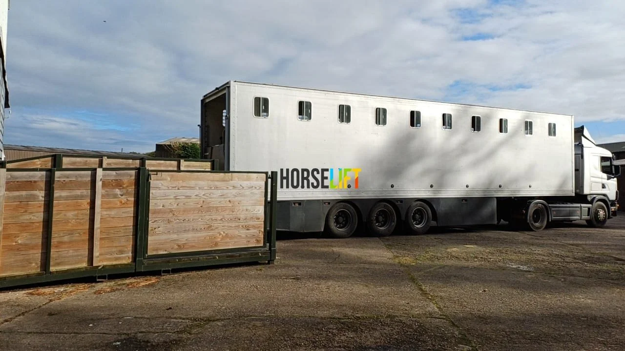 Trsp. 125 Truck side loading.jpg