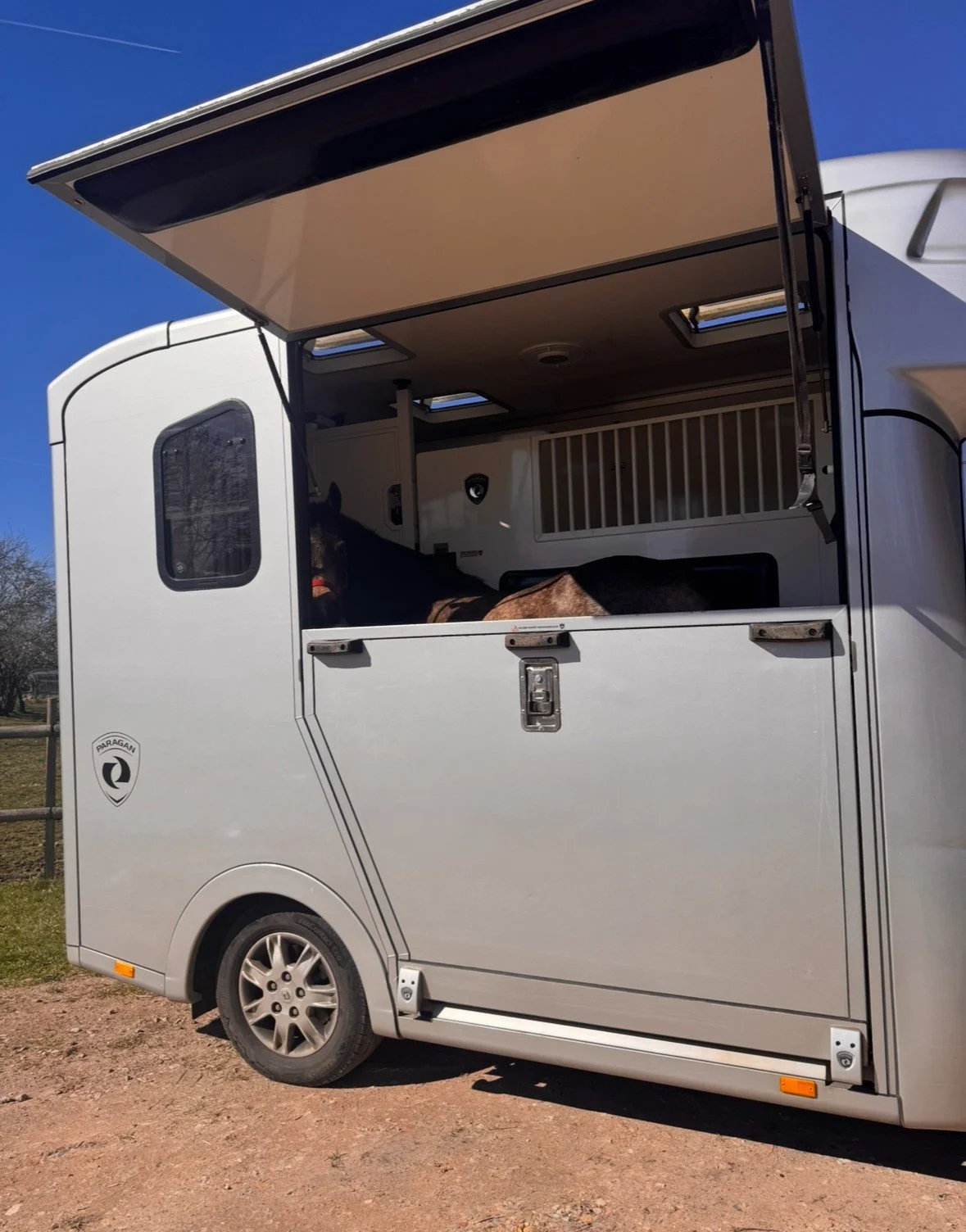 Transporter 253. vehicle.jpeg