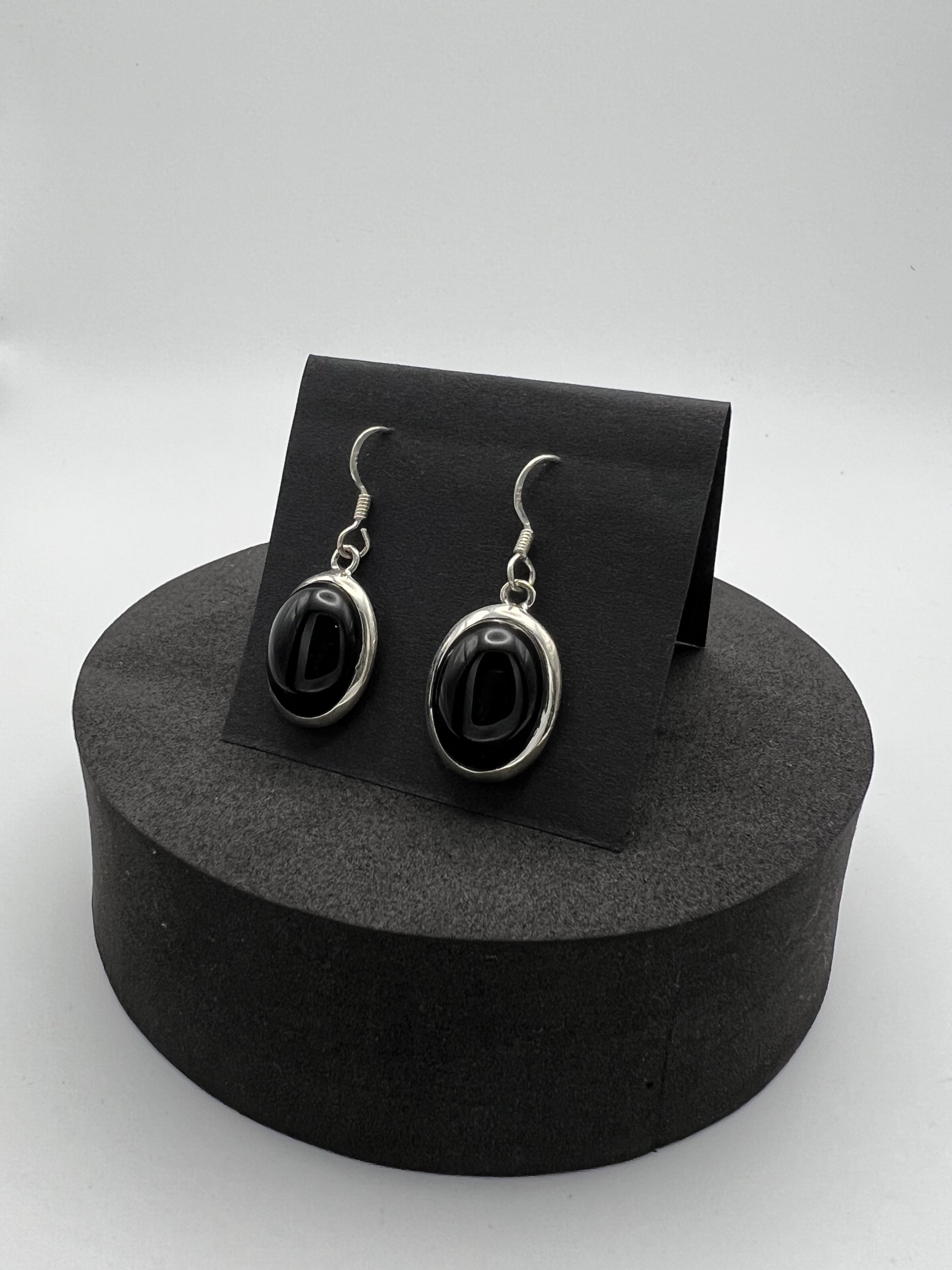 Boucle d'oreille en onyx noir