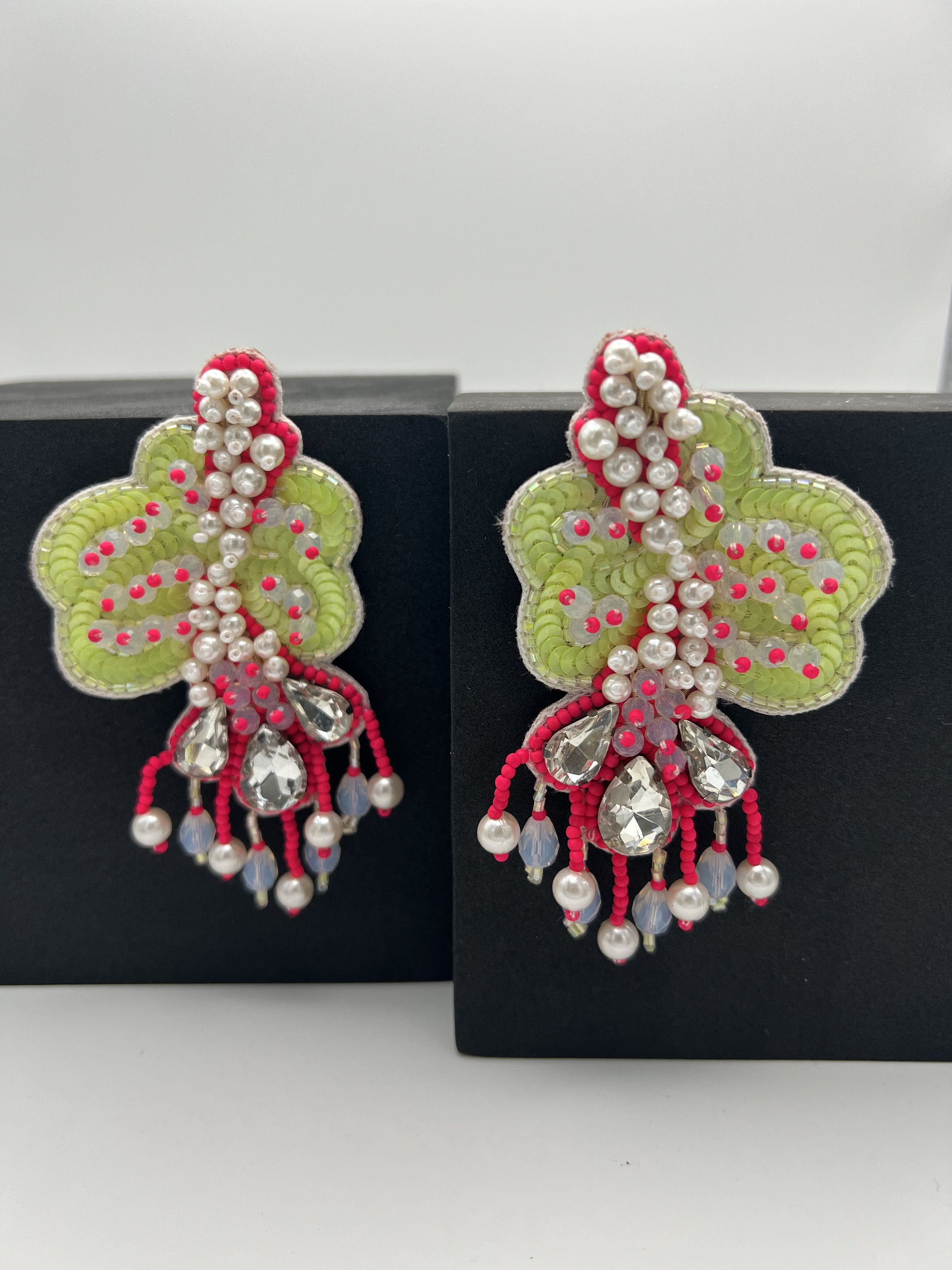 Boucles d'oreilles suspendues en forme de papillon