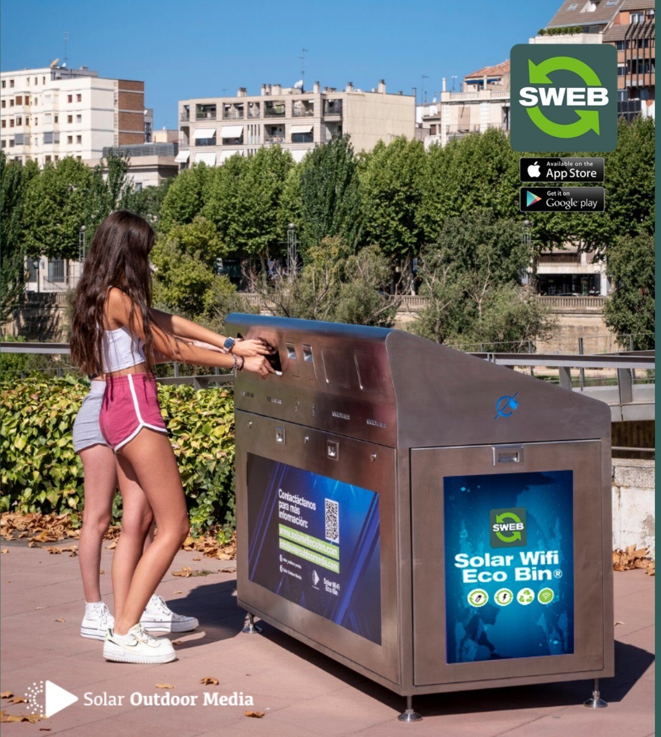 Solar Wifi Eco Bin® mit Nutzerin