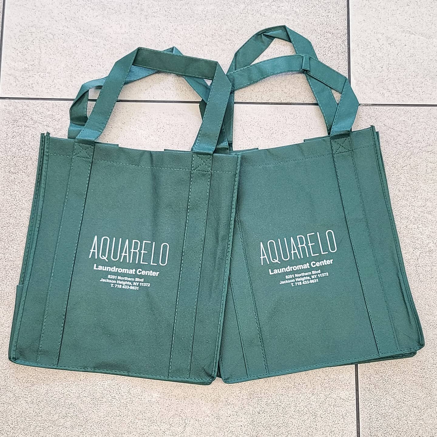 Giving thanks to our customers for our first year anniversary and continued support. We are giving away free Aquarelo Tote bags for the month of August while supplies last. 👕👖🧦👗👟
.
.
.
.
#aquarelo #laundromat #laundrette #laundromatsofinstagram 