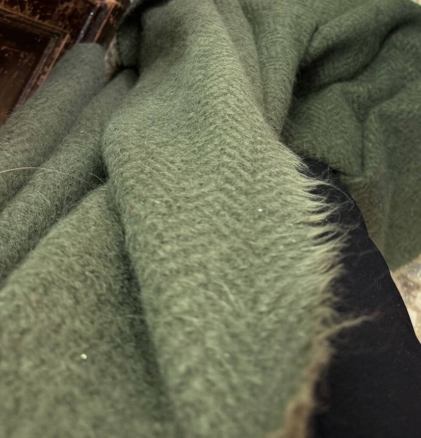Chevron de mohair vert kaki-relief
