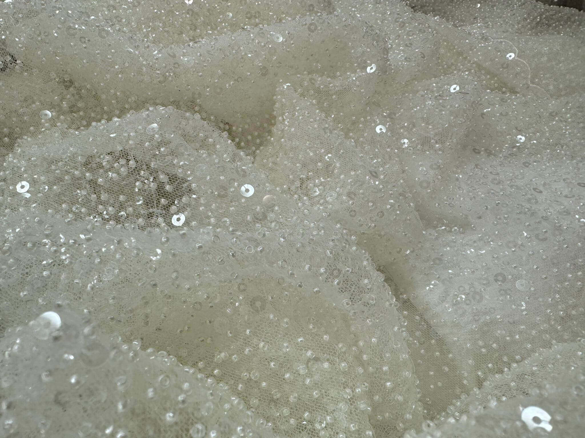 Tulle brodé et perlé Noga