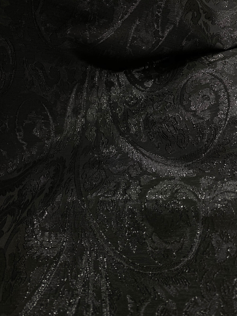 Tissu brocart noir, motifs cachemires - Generaldiff