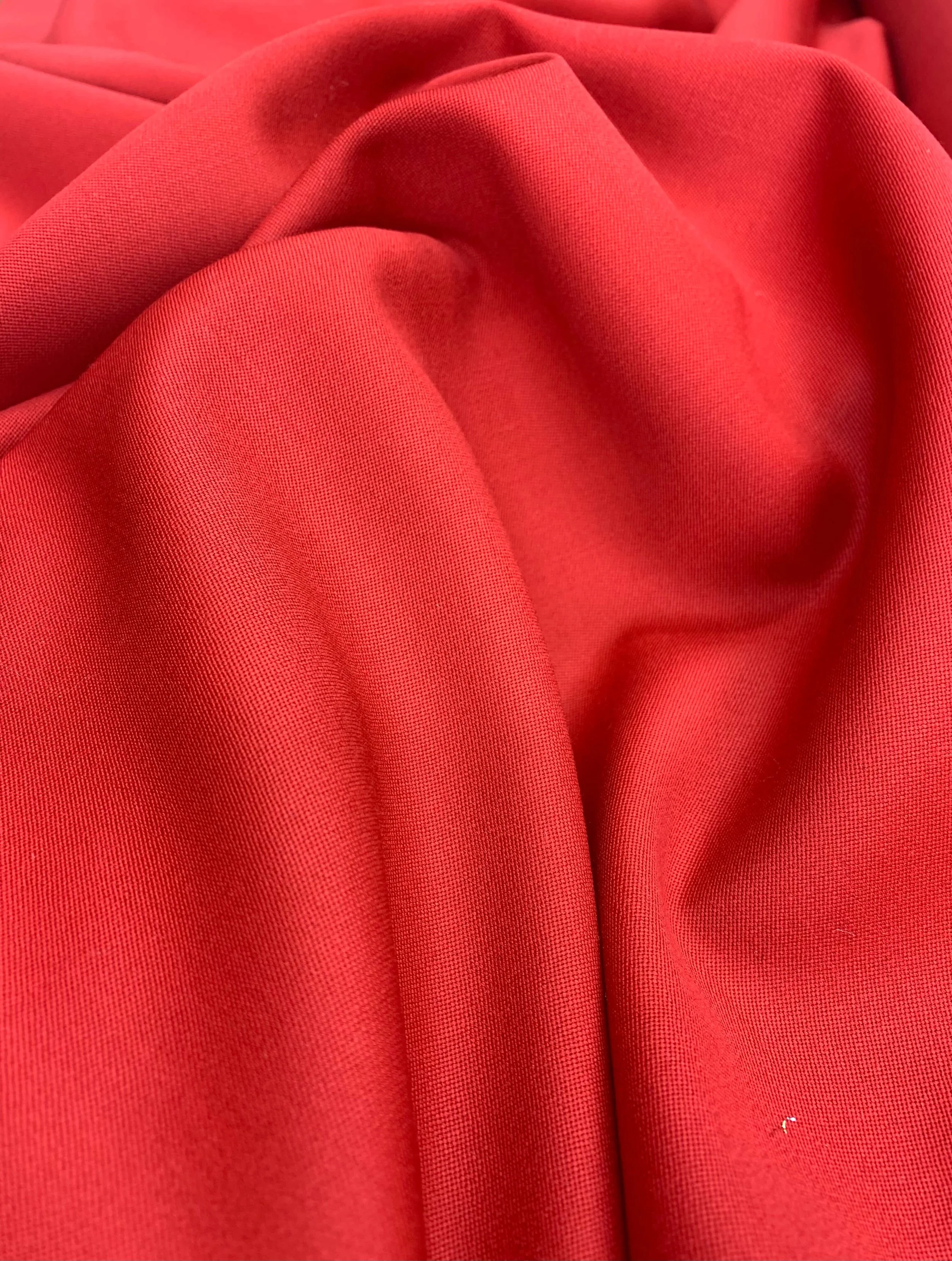 Tissu laine vierge rouge Generaldiff Tissus et dentelles haute couture